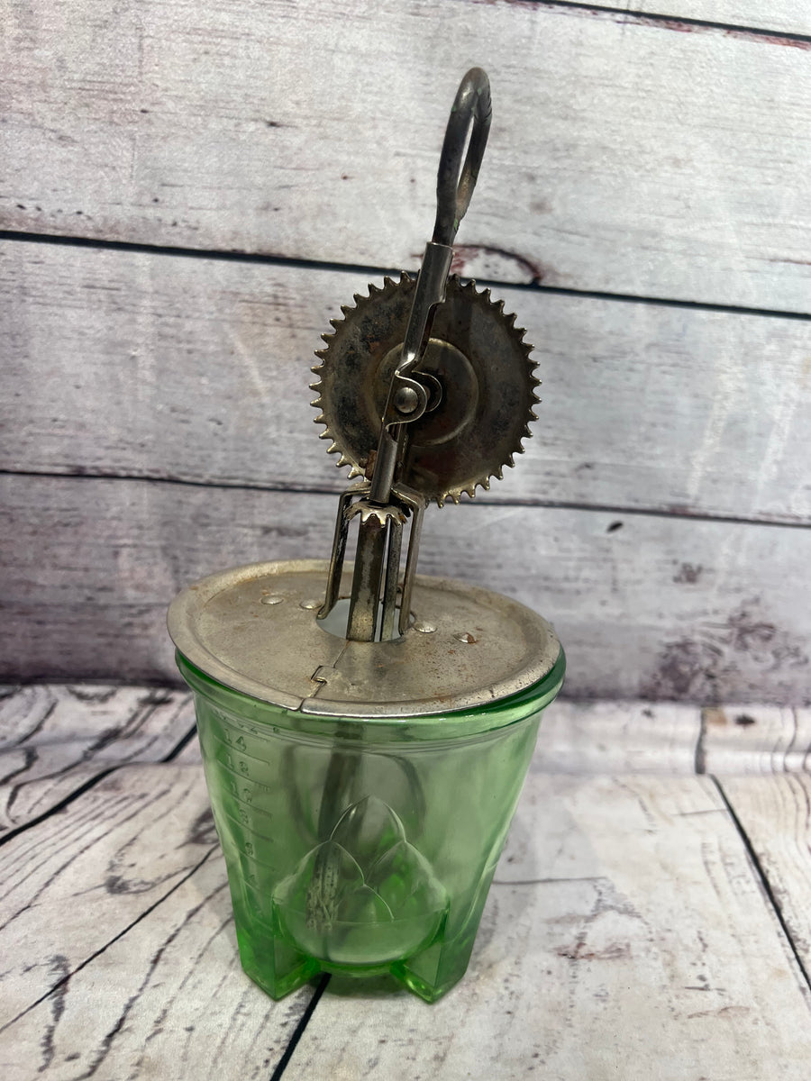 Green Depression Hand Mixer – The Nickel Barn