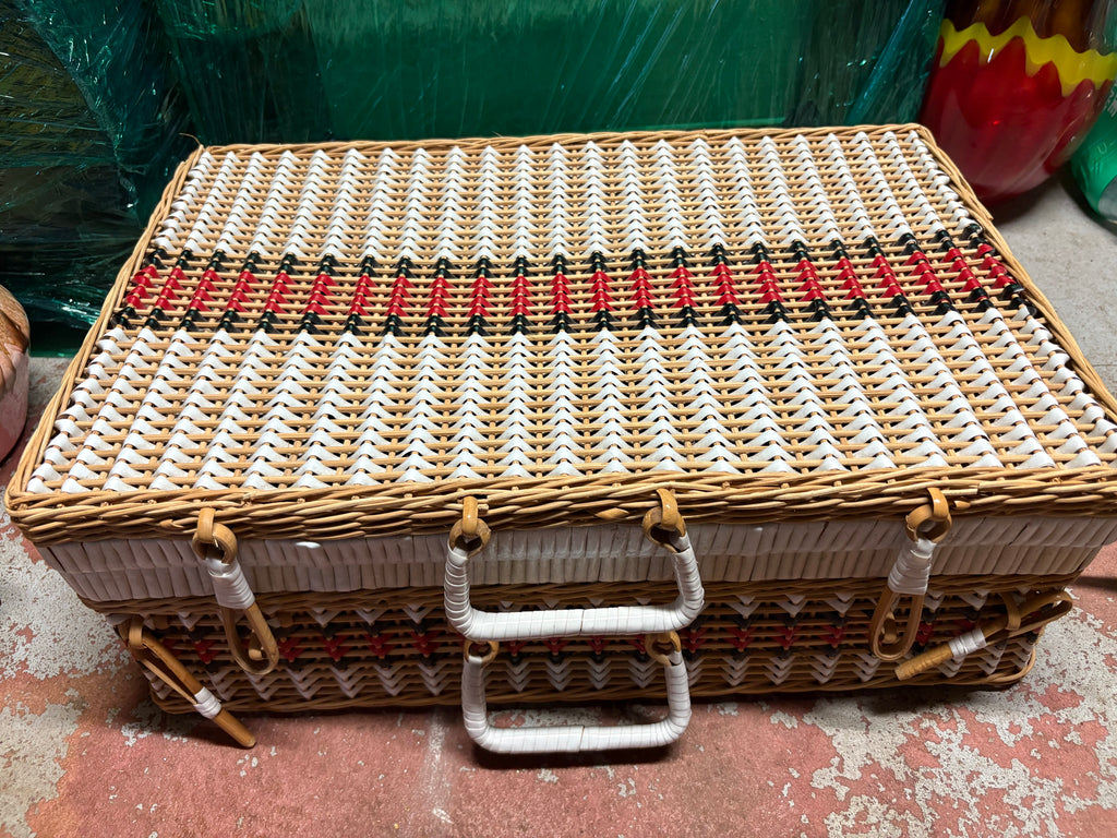 1960’s Picnic Basket