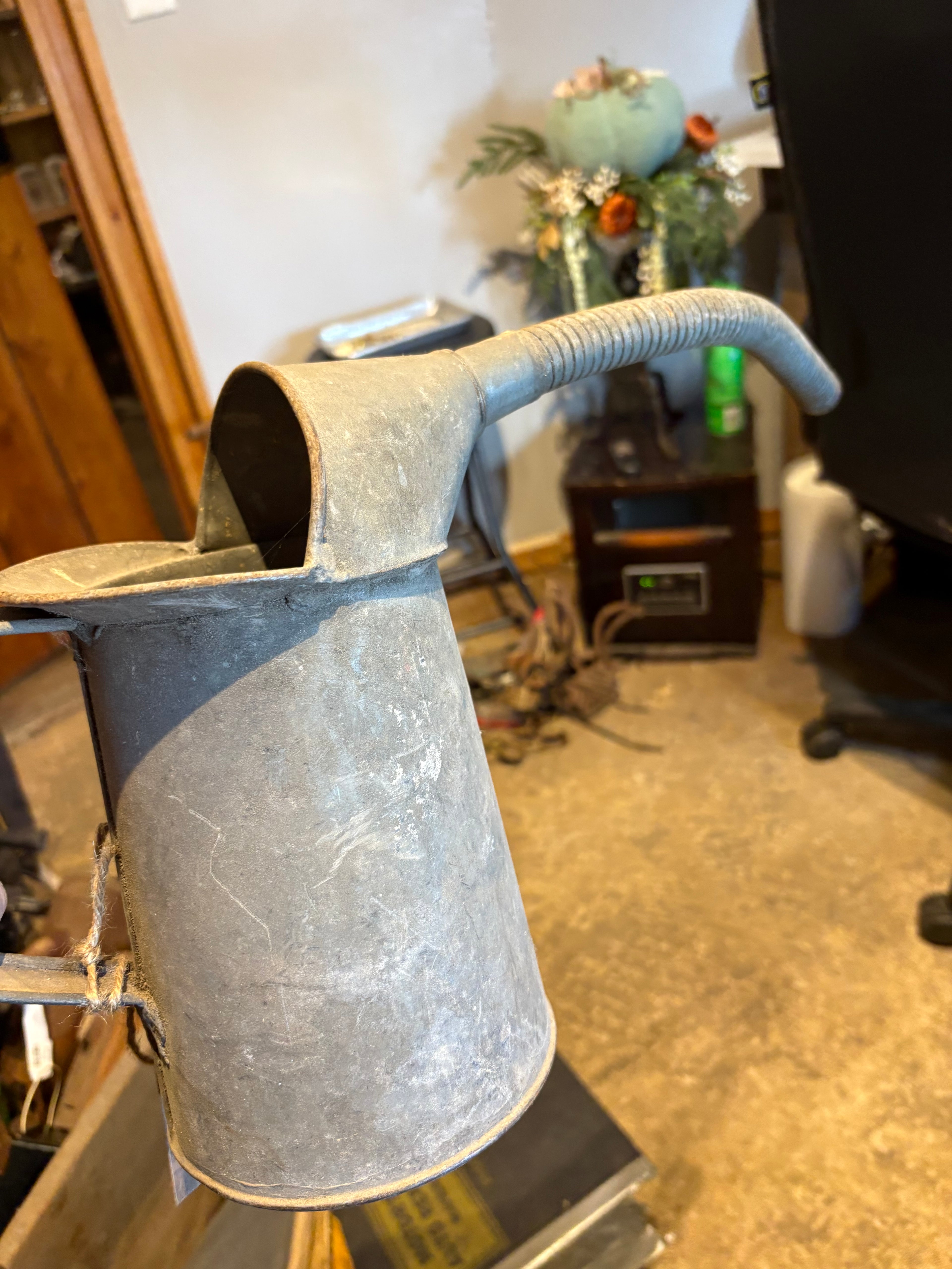 Oil Can with flexible spout