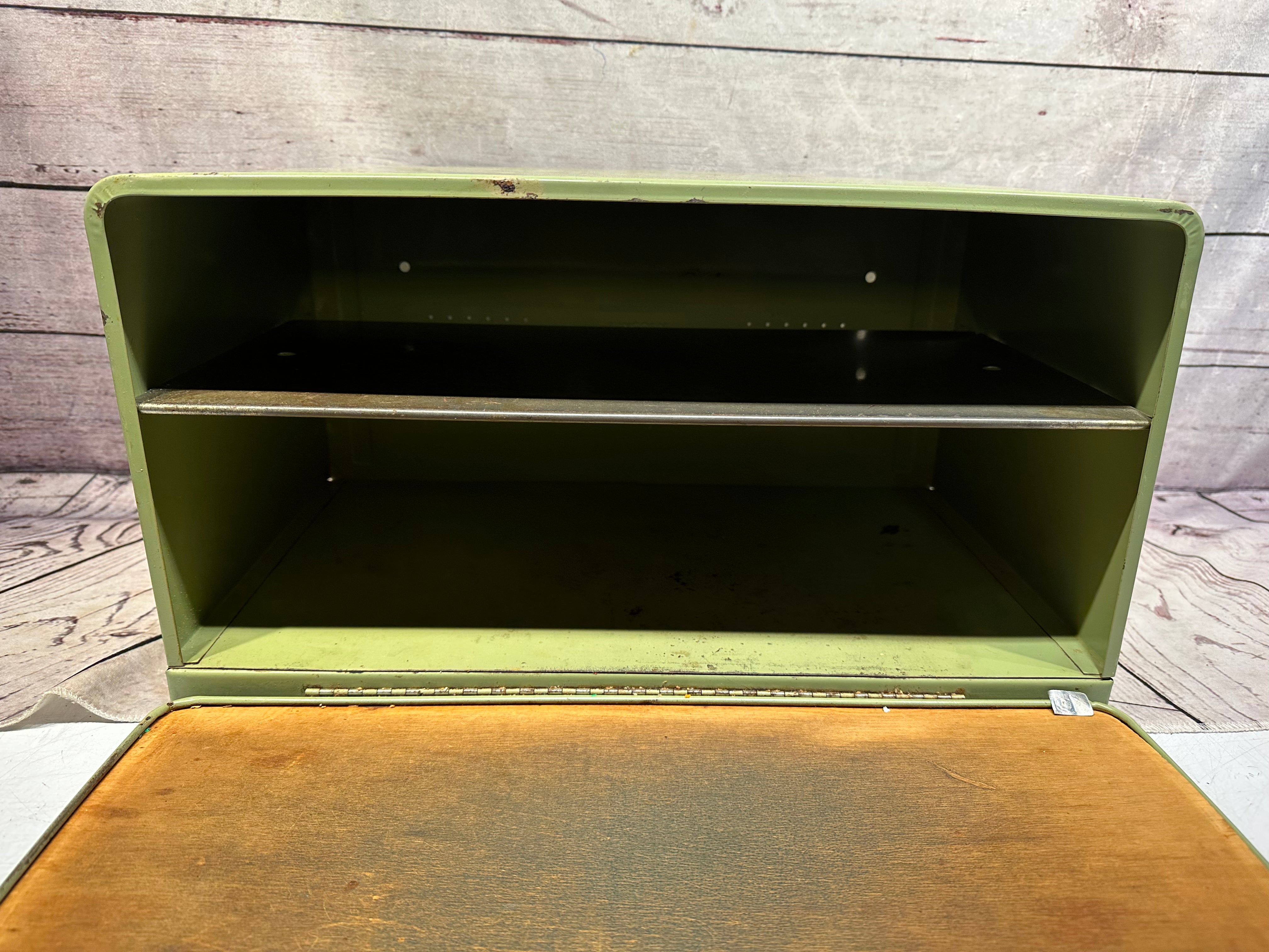 Beauty Ware Bread Box