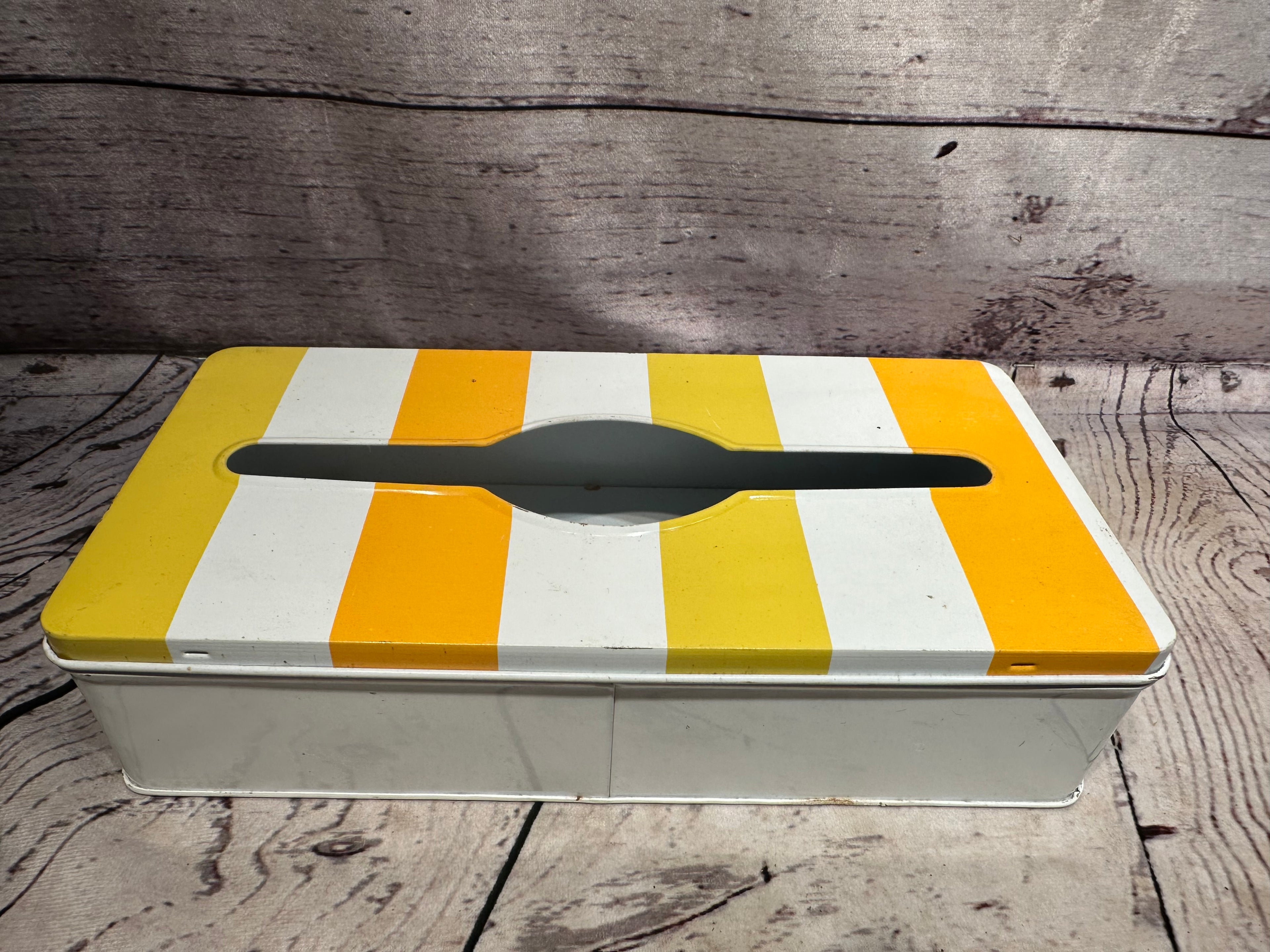 Metal Tissue Holder