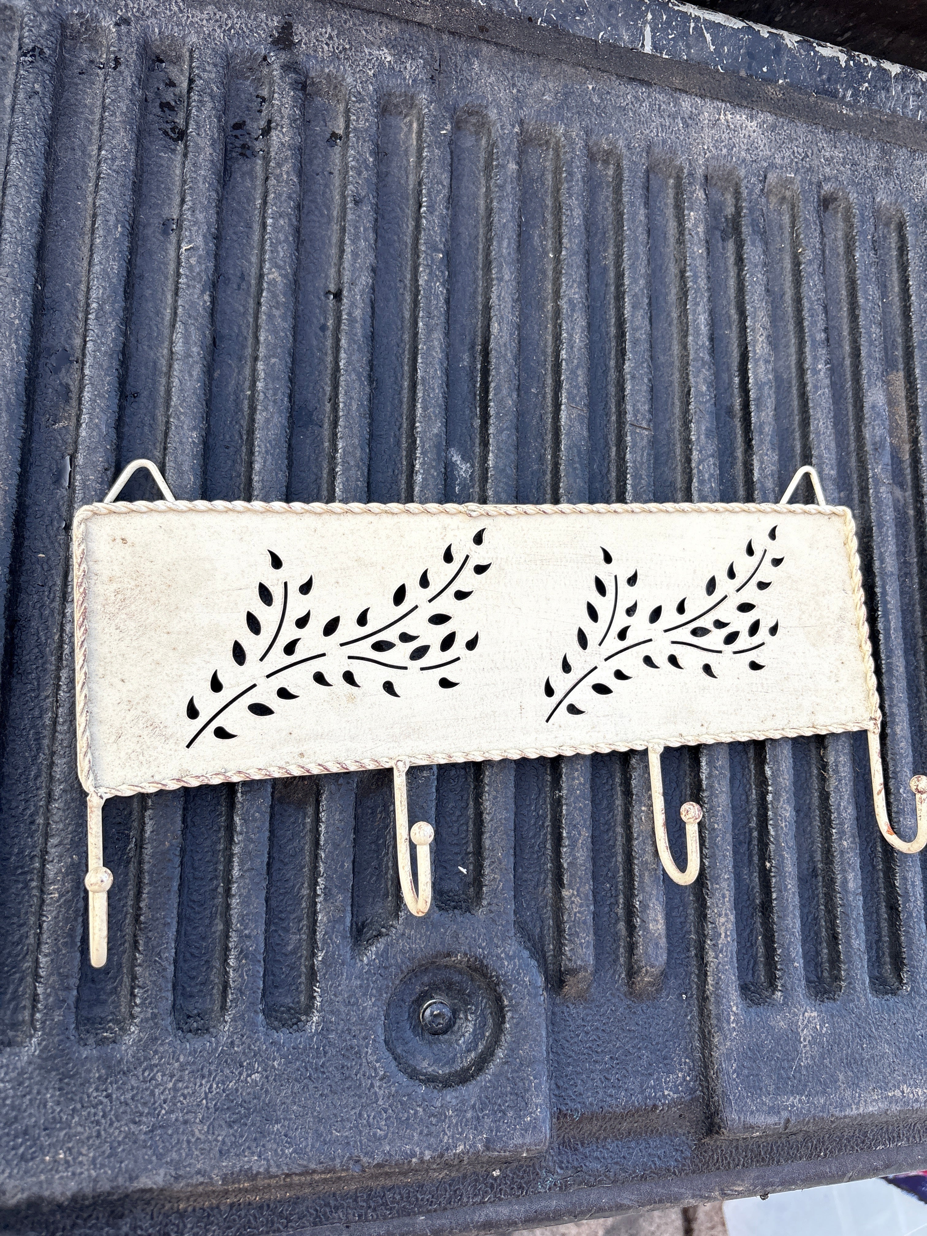 Metal Towel Hanger