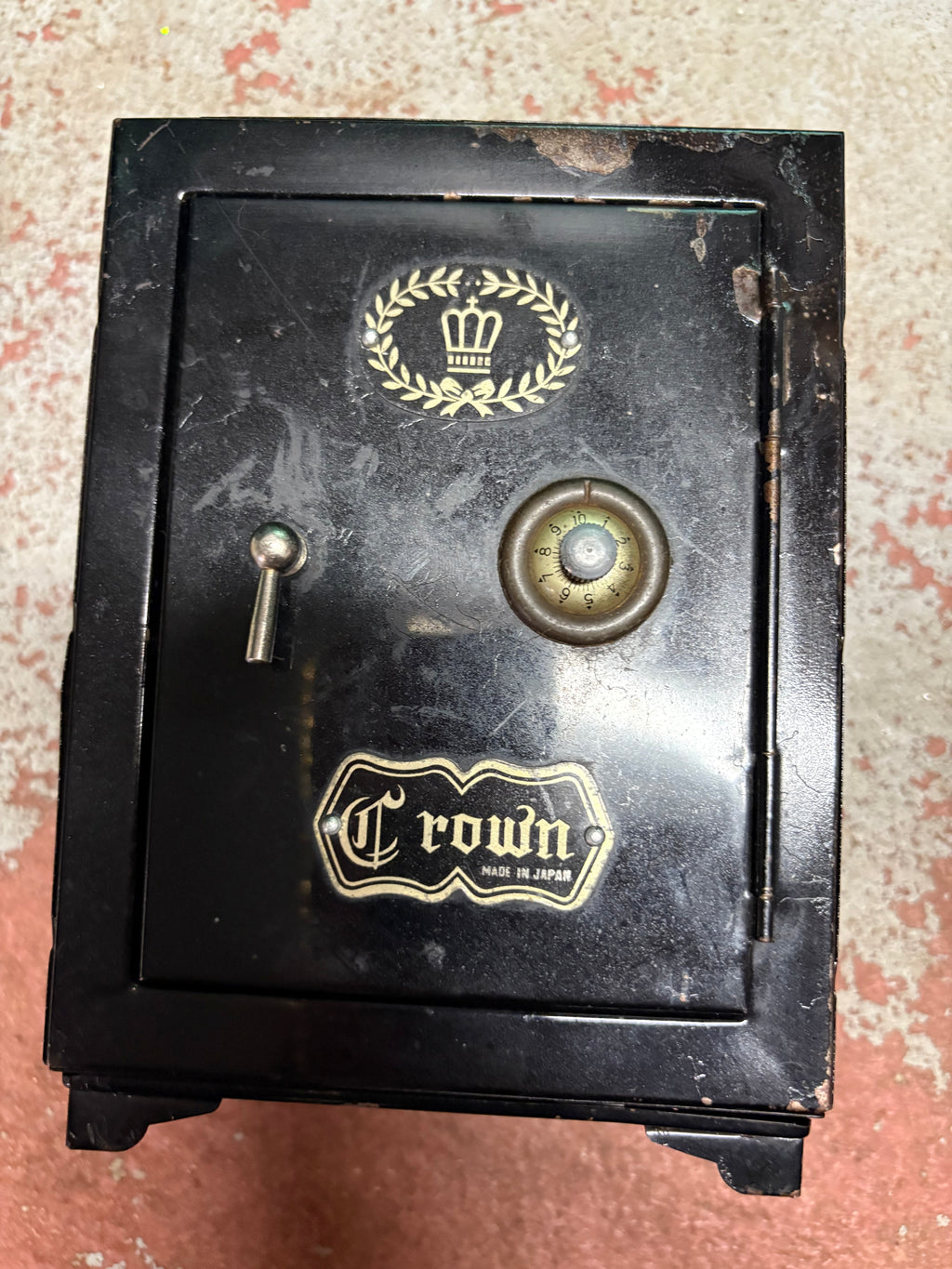 Crown Toy Safe