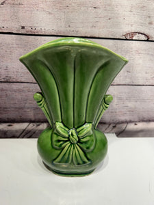 1940 USA 819 Vase