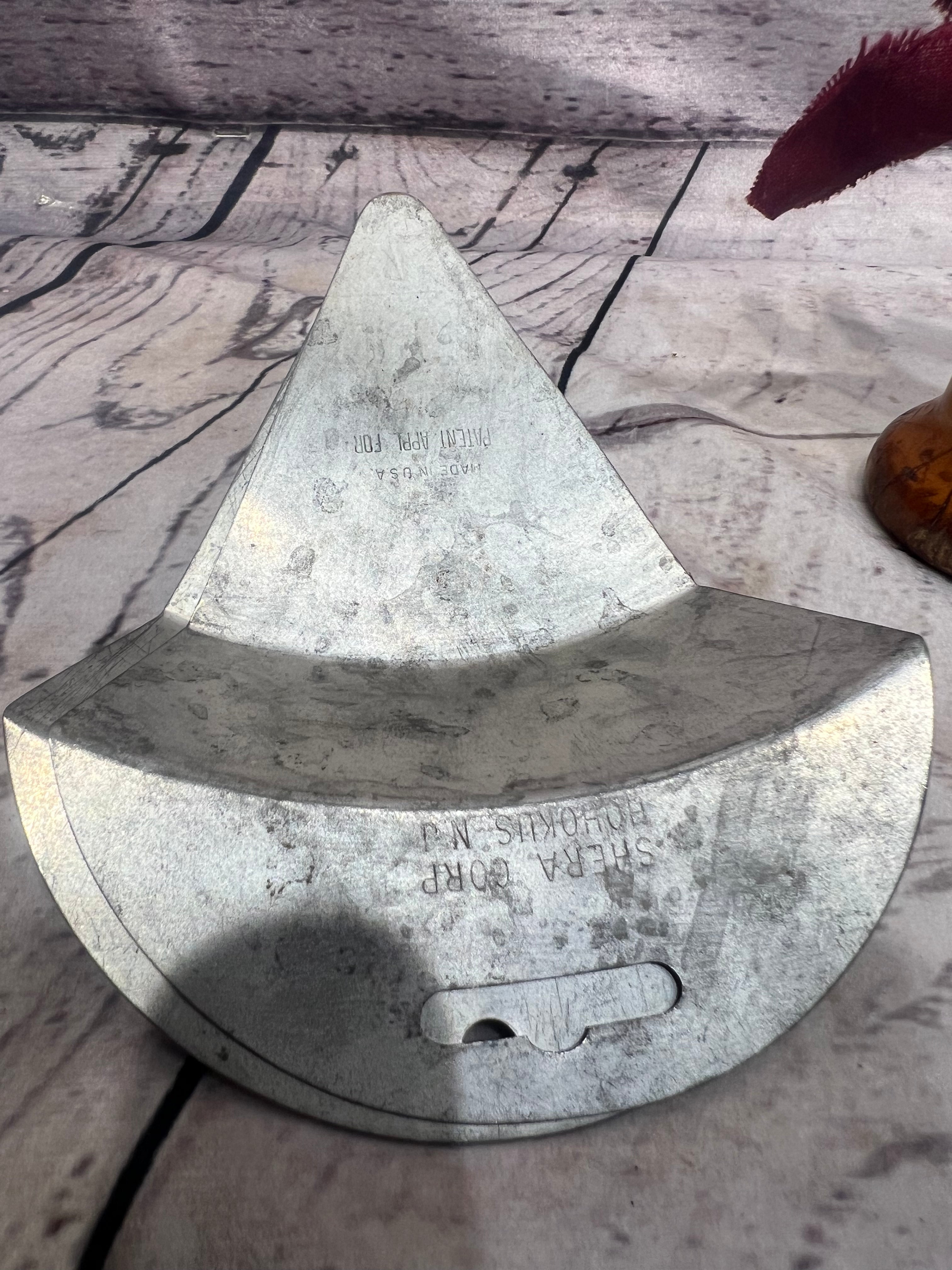 Shera lift and baked tin