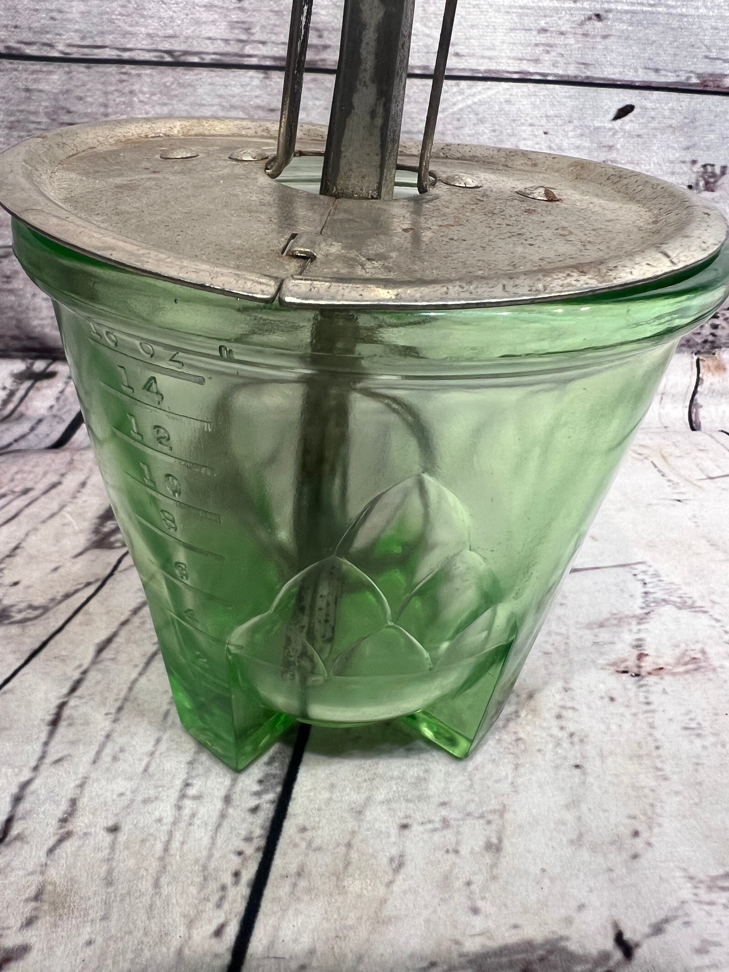 Green Depression Hand Mixer – The Nickel Barn