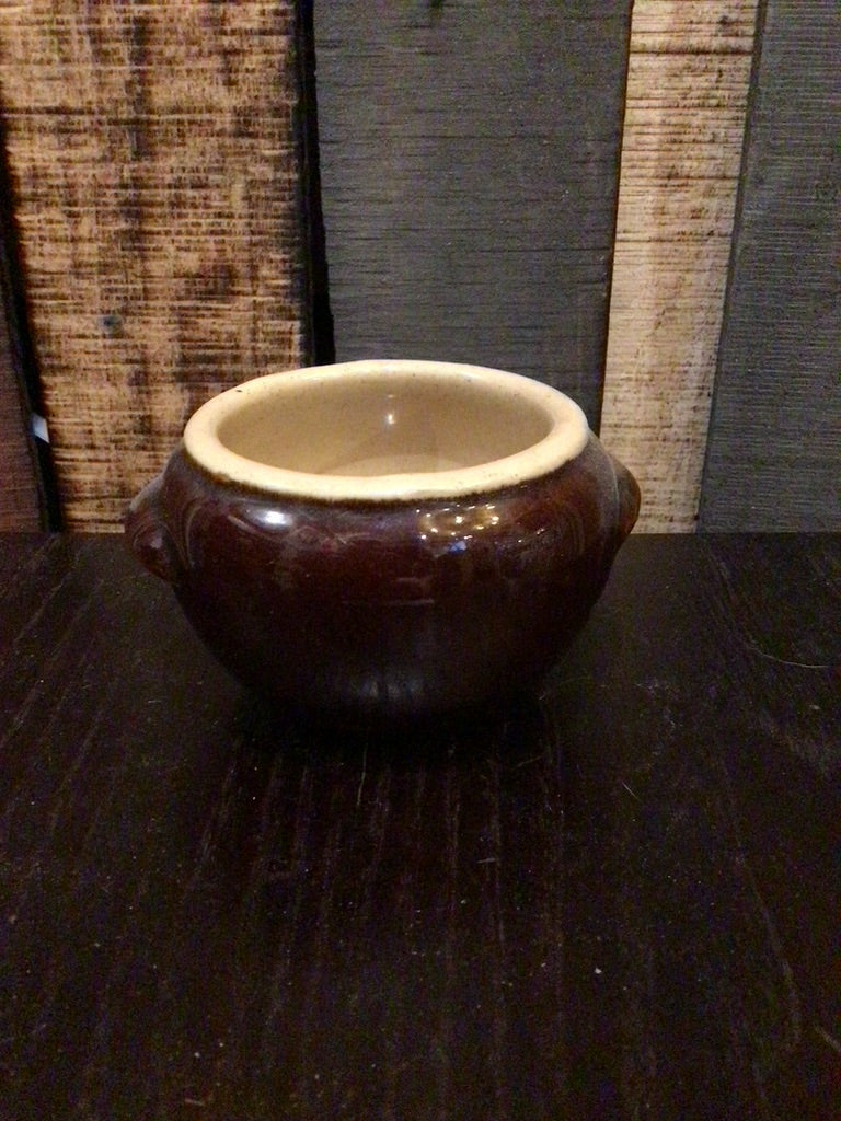 Mall brown USA cup