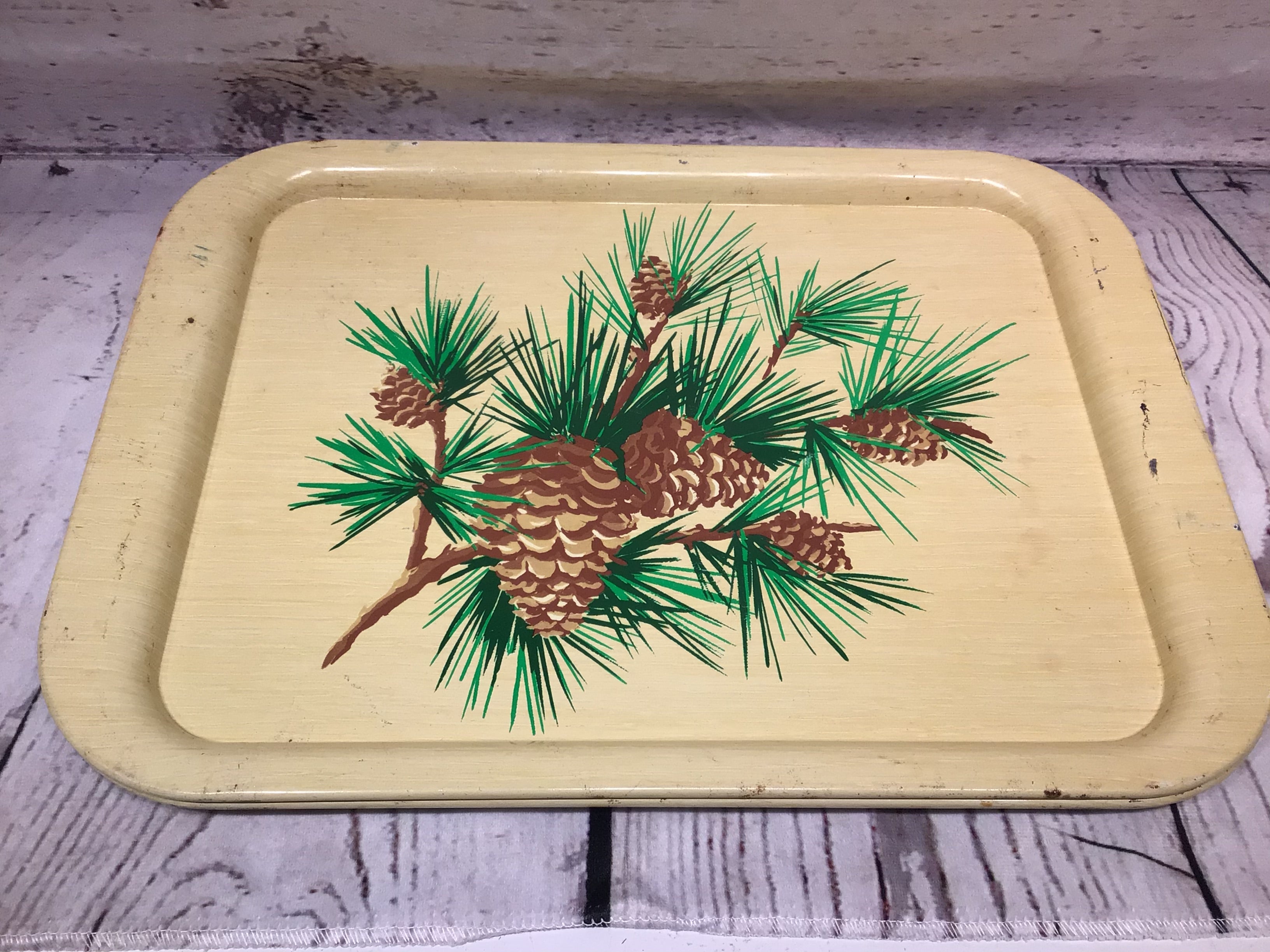 TV trays with pinecone pattern