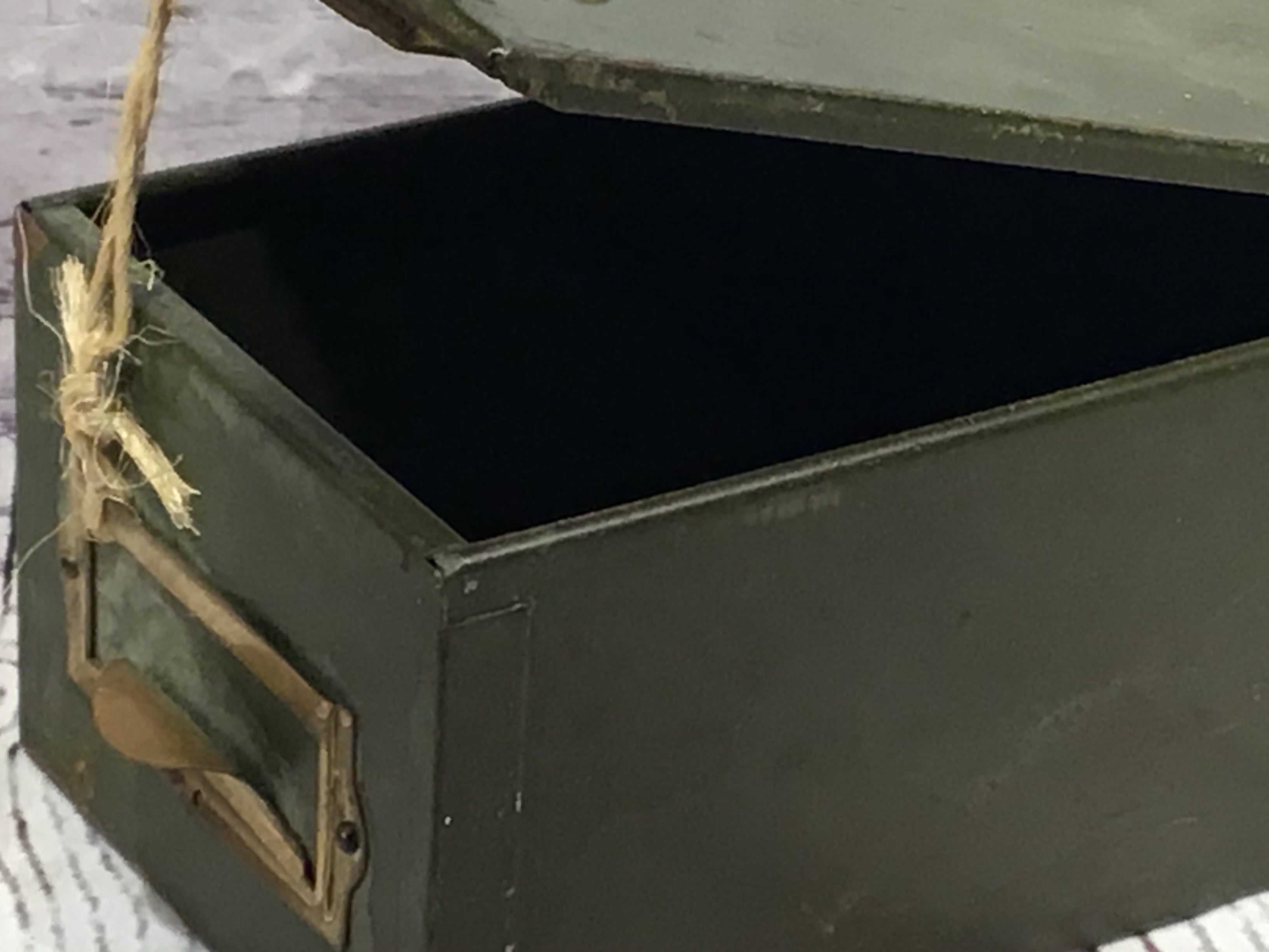 Vintage Lock Despots Box