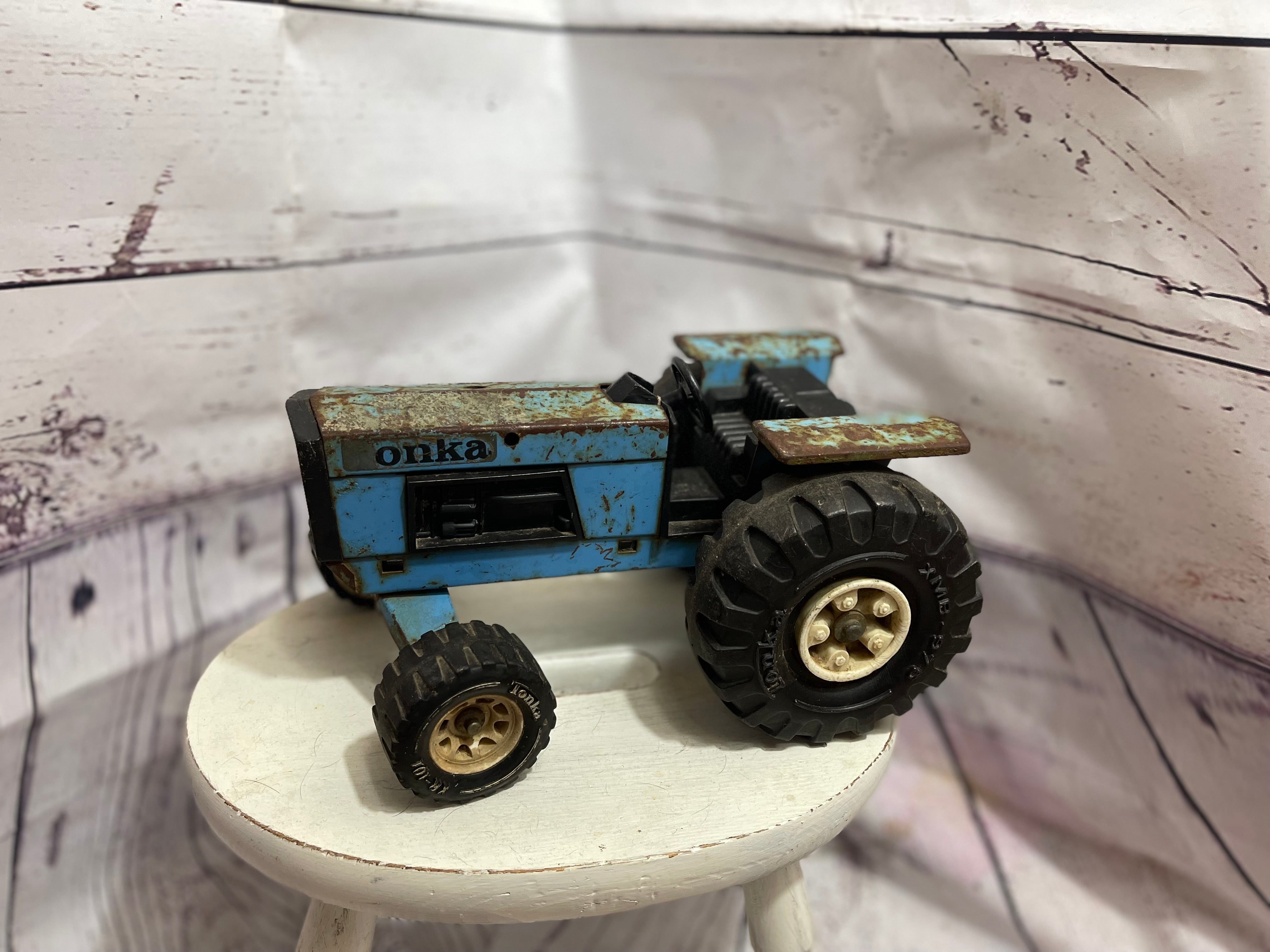 Vintage blue Tonka tractor #51001