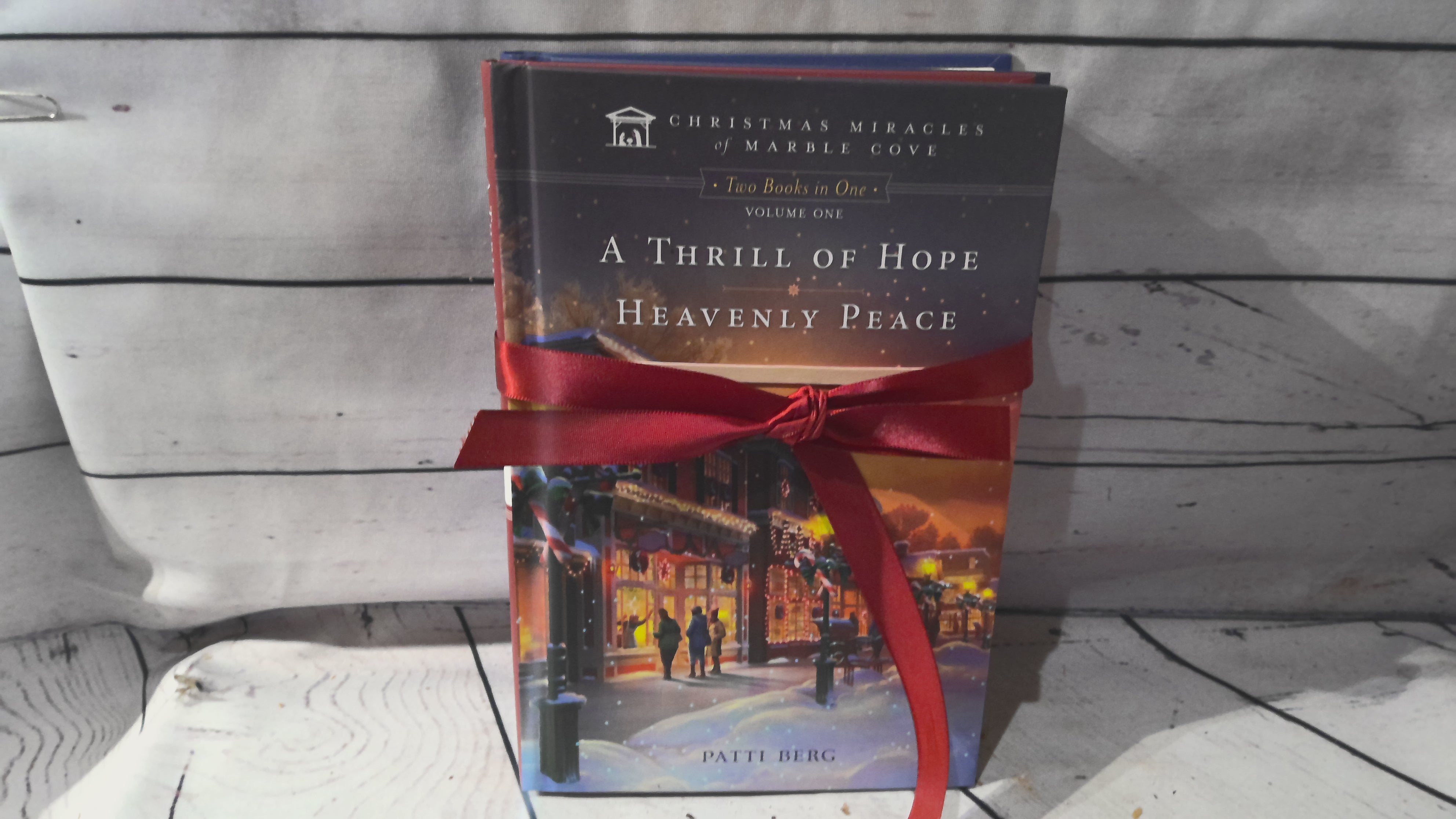 A thrill of hope-heavenly peace by Patti Berg