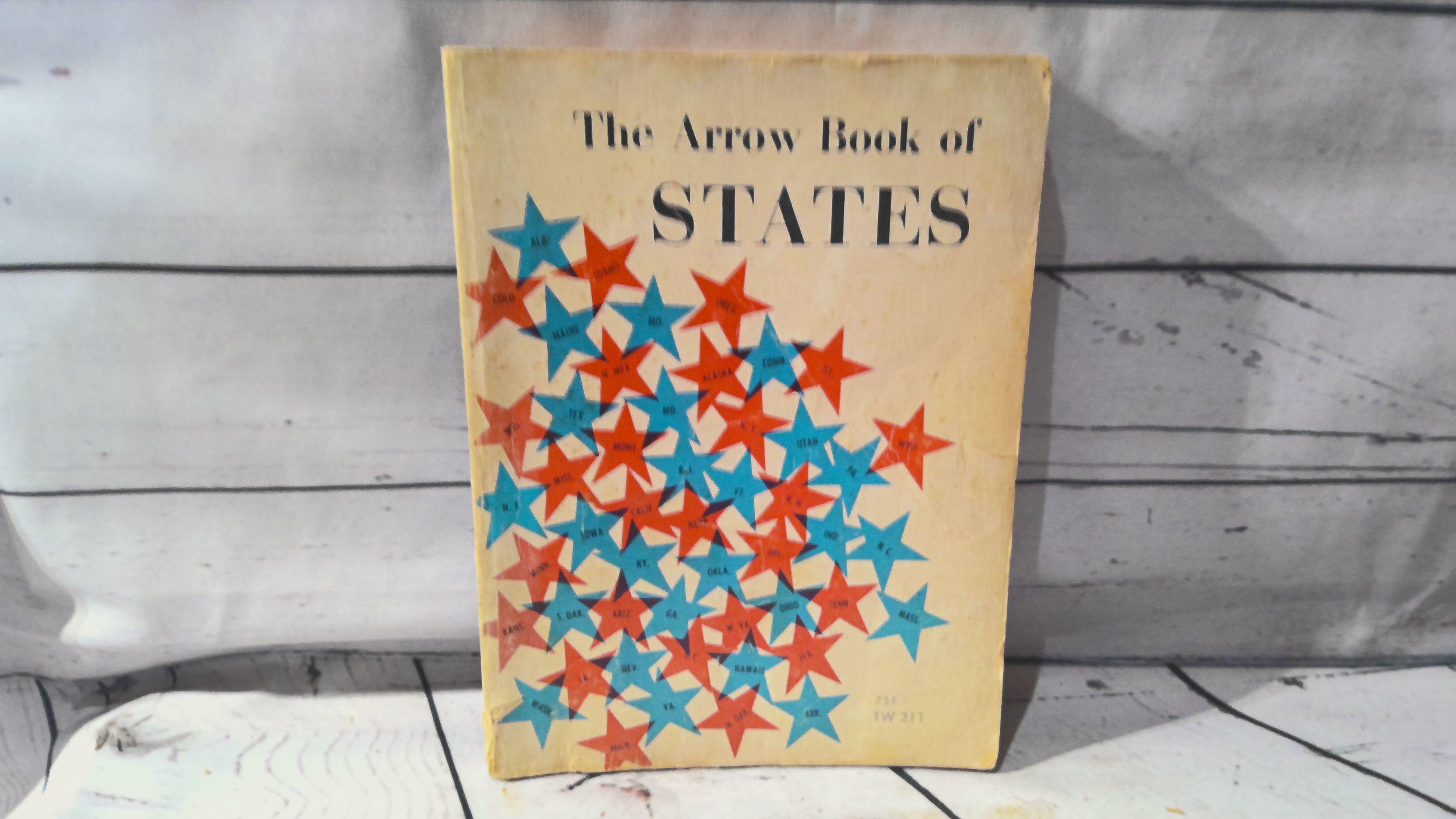 The arrow book of states by Ronan