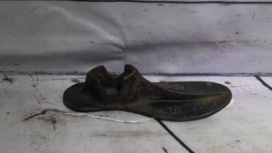 Small cast iron shoe mold