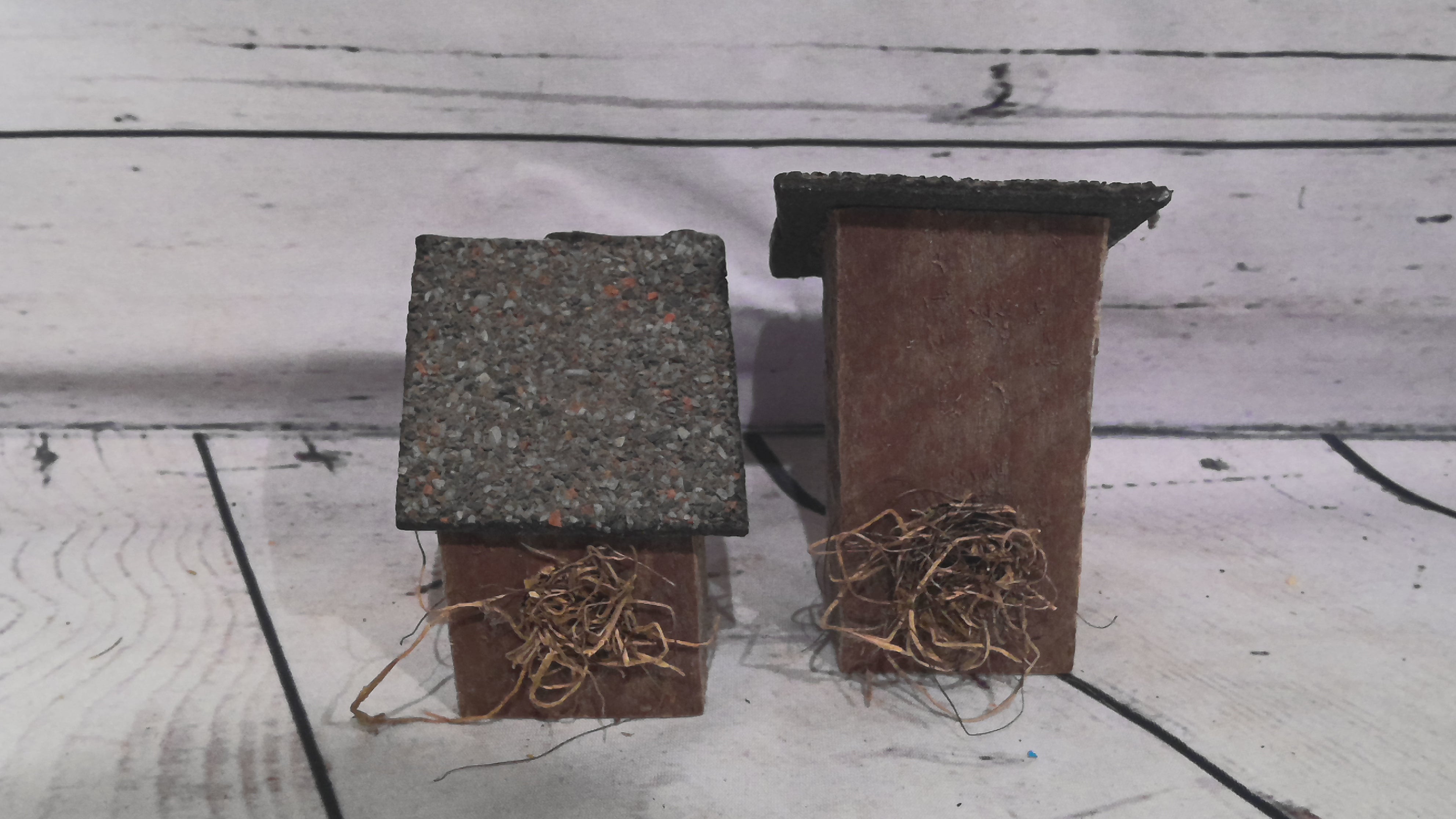 Decorative birdhouses (set)