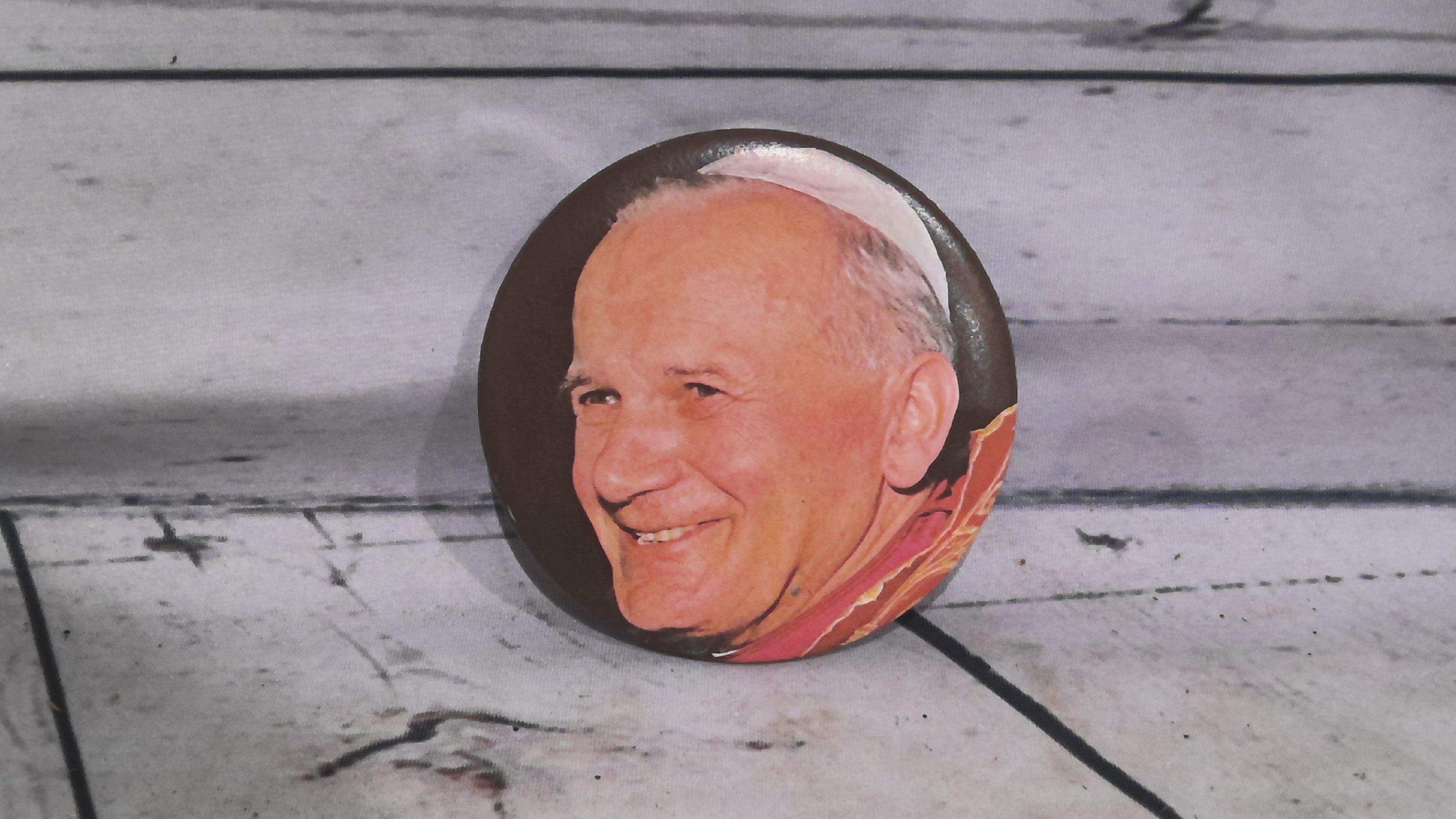 Pope Pin