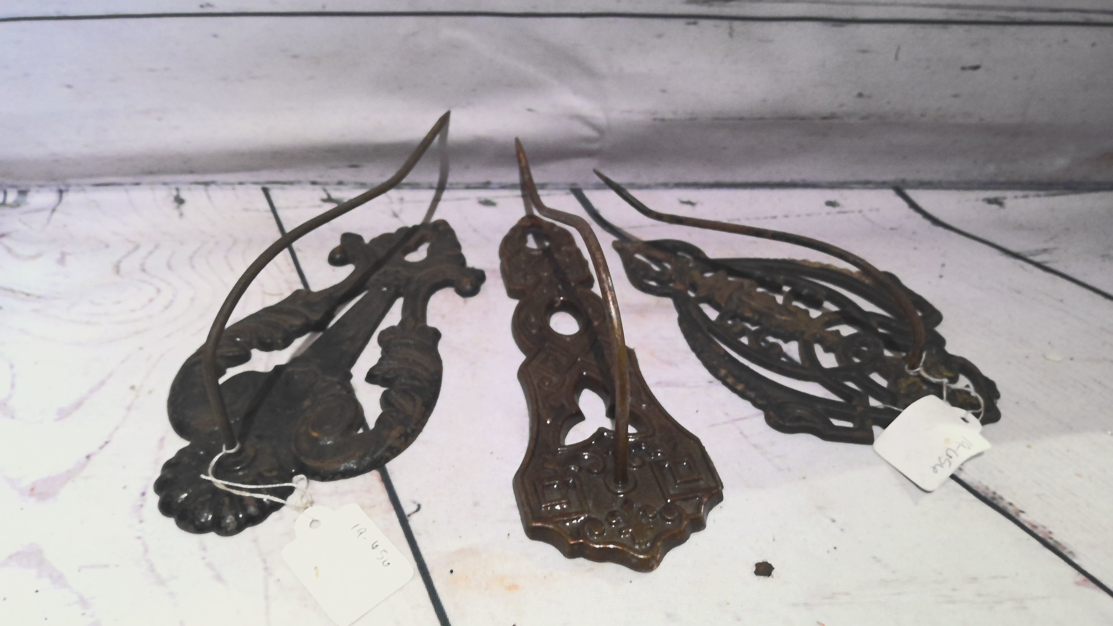 wall hanging hooks