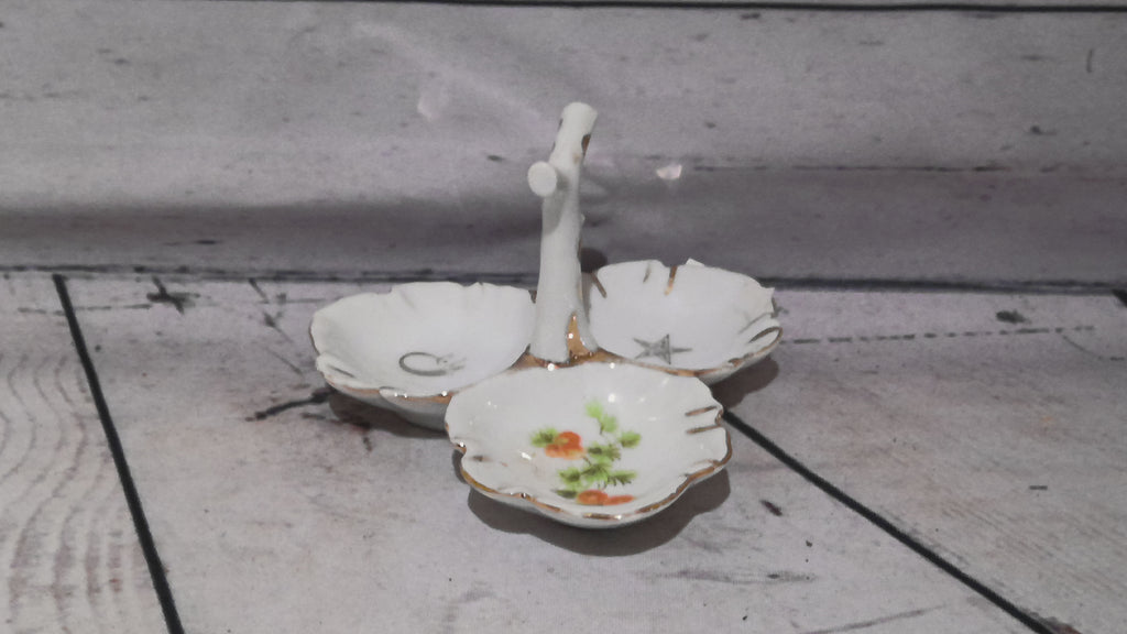 Ashtrays (3)