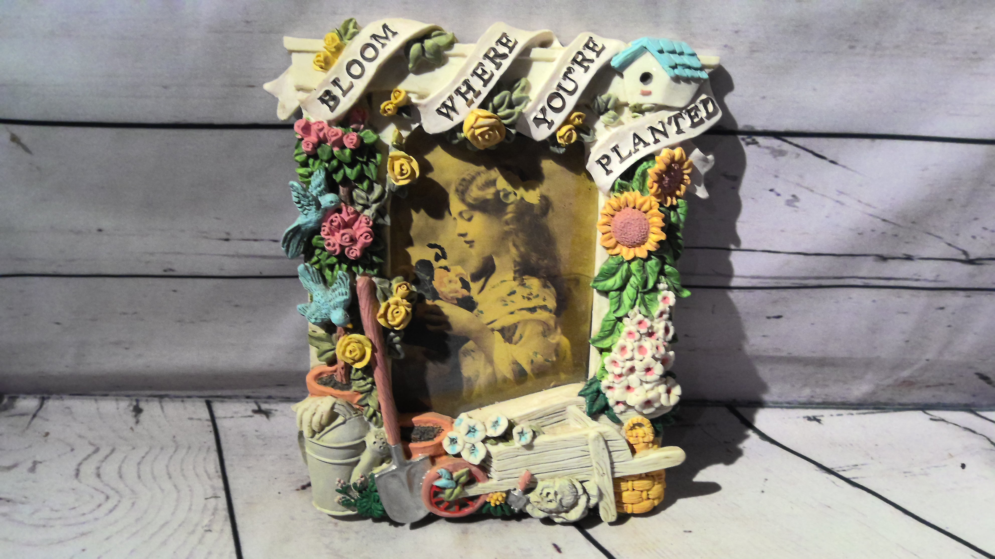 Garden picture frame