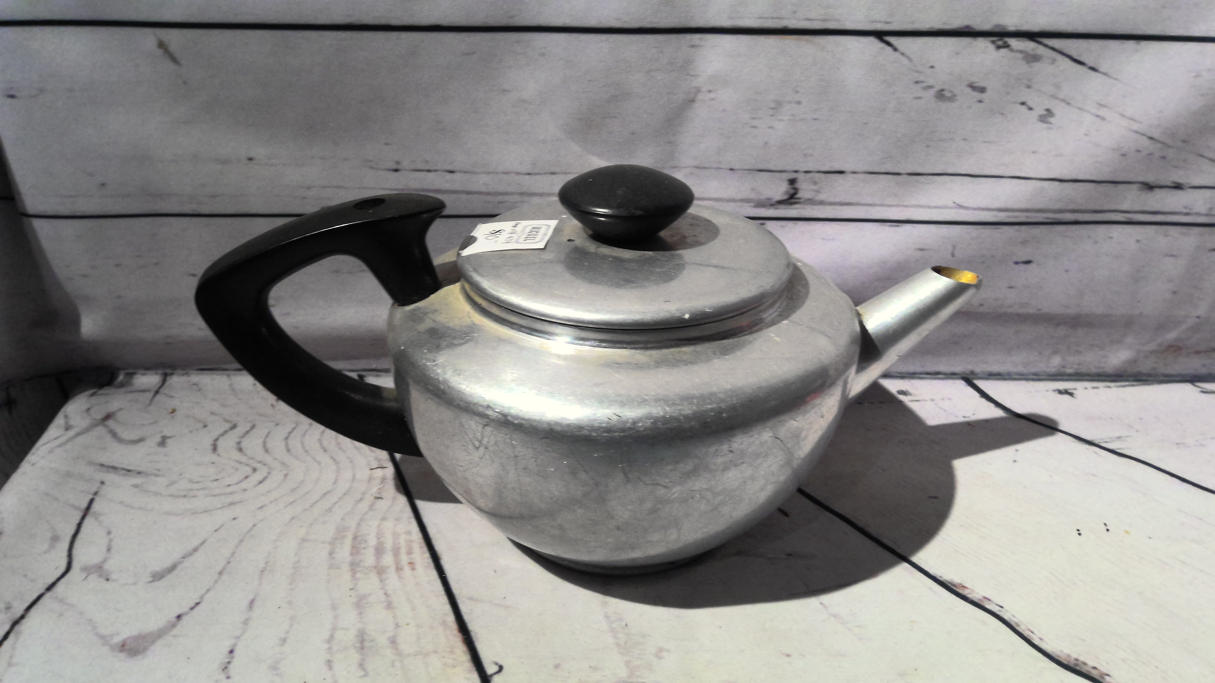 Metal tea pot