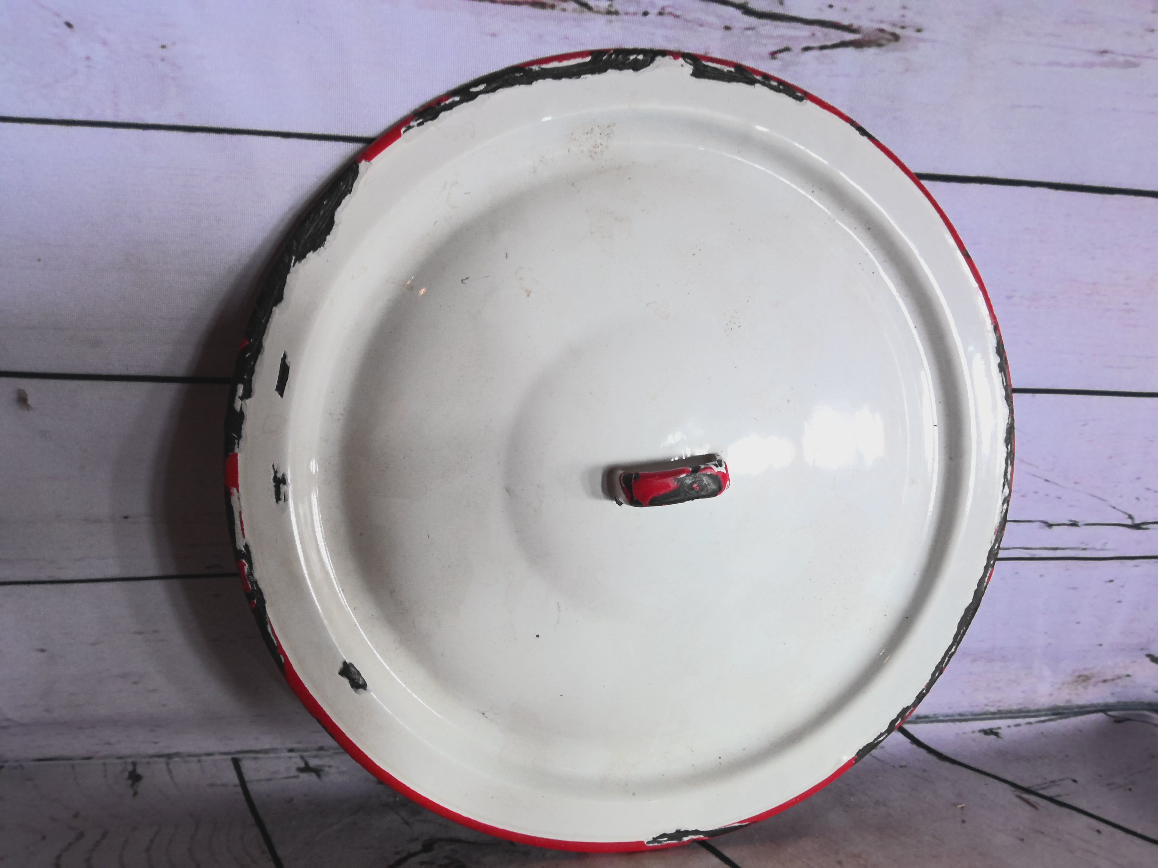 Enamel lids