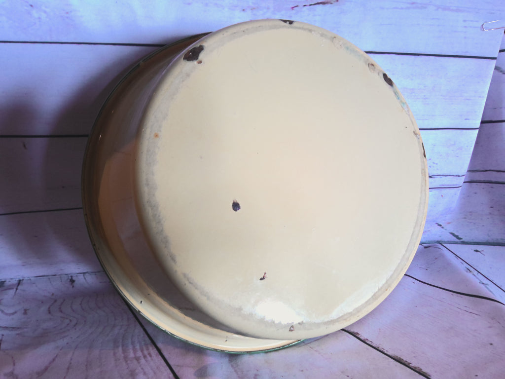 Green enamel pots (2)