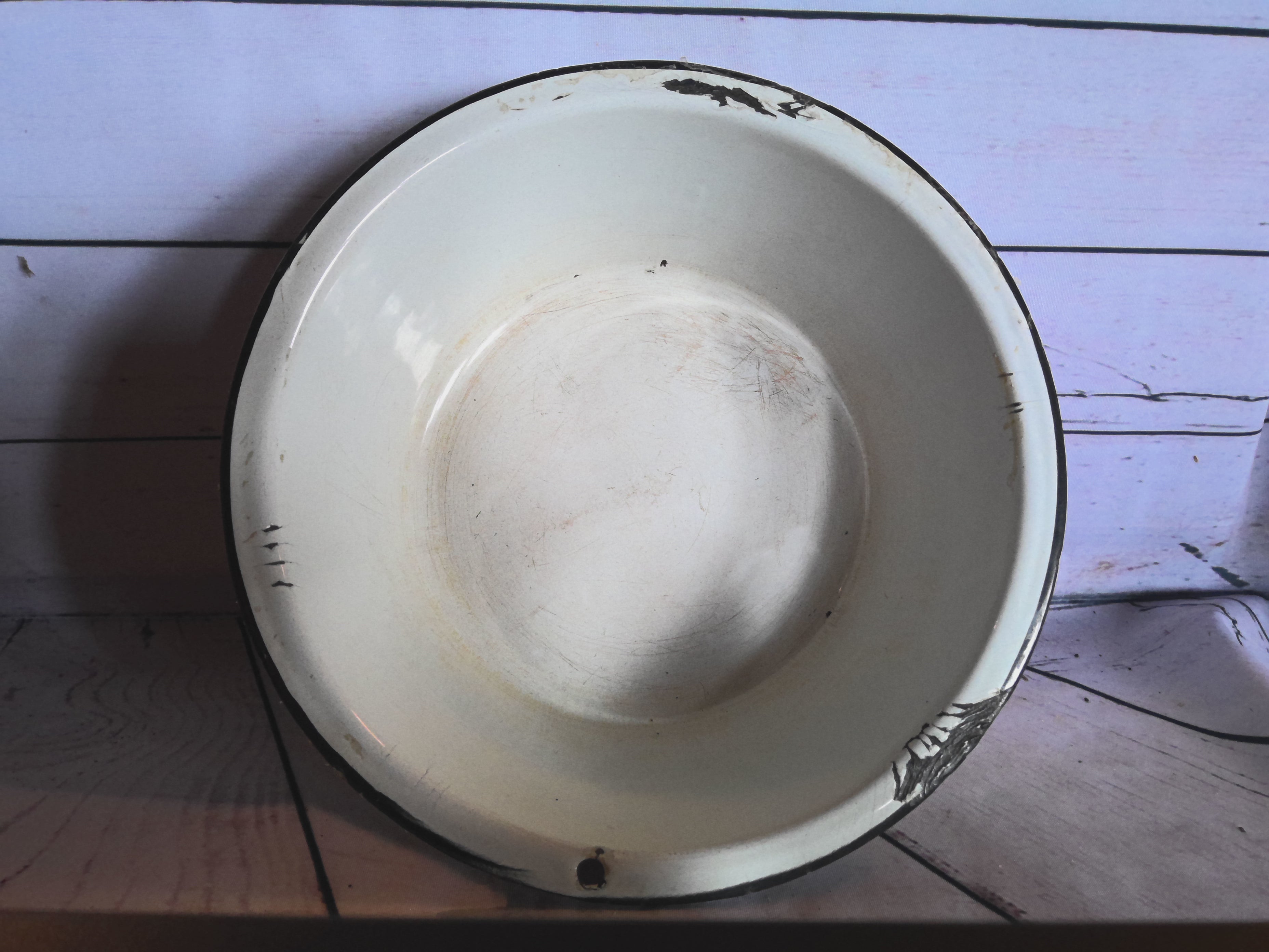 Enamel bake bowls (2) 9"