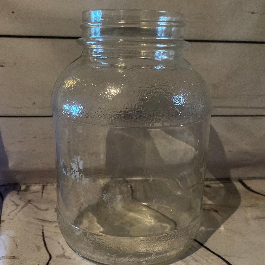 Glass jar