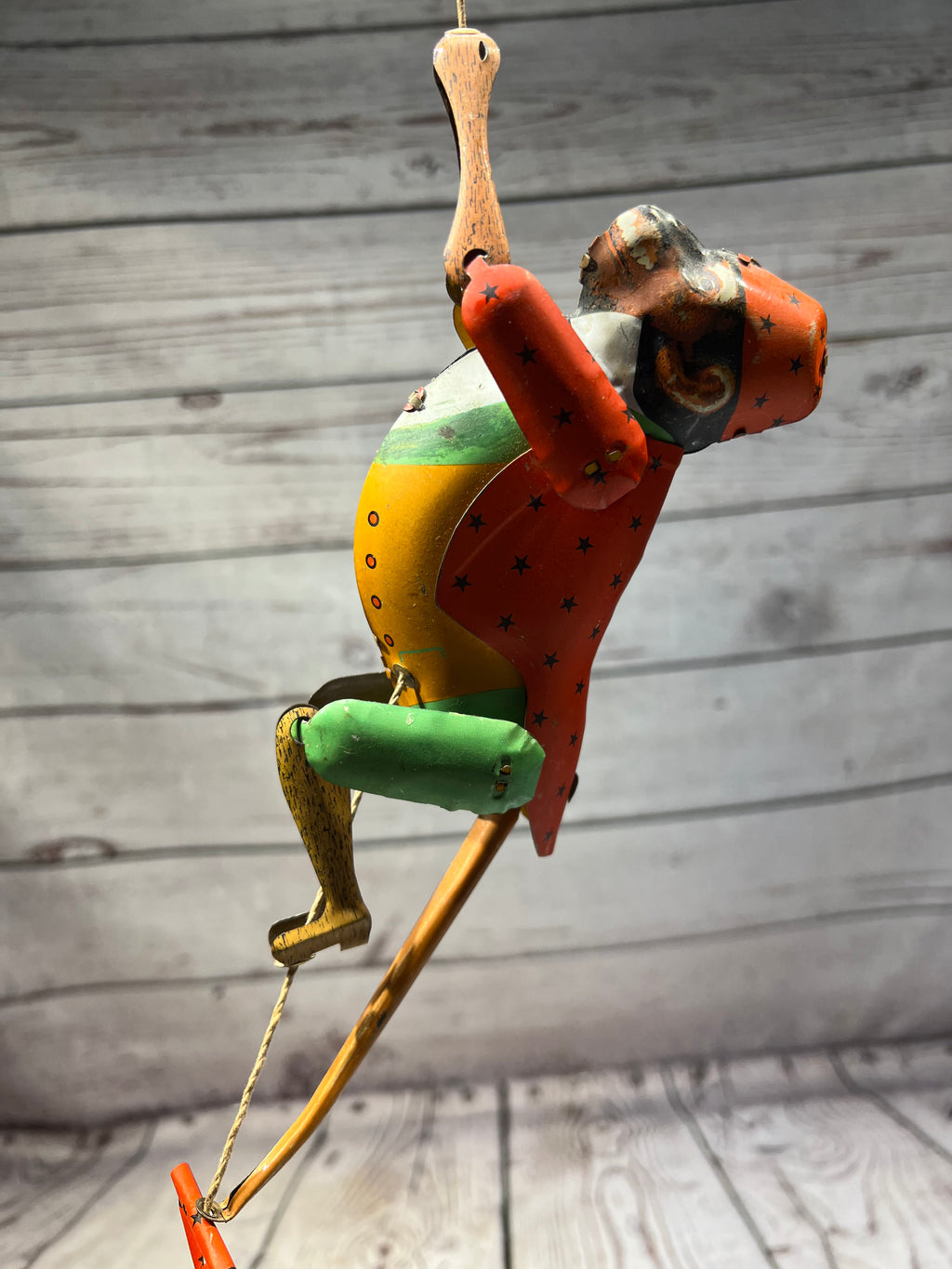 Tin Climbing Monkeys