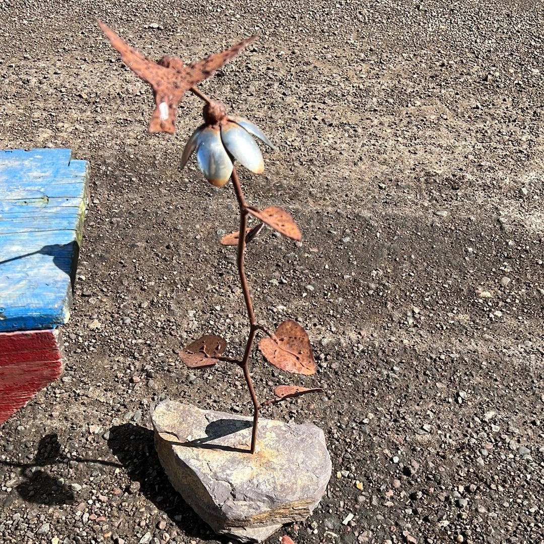 Humming bird metal art
