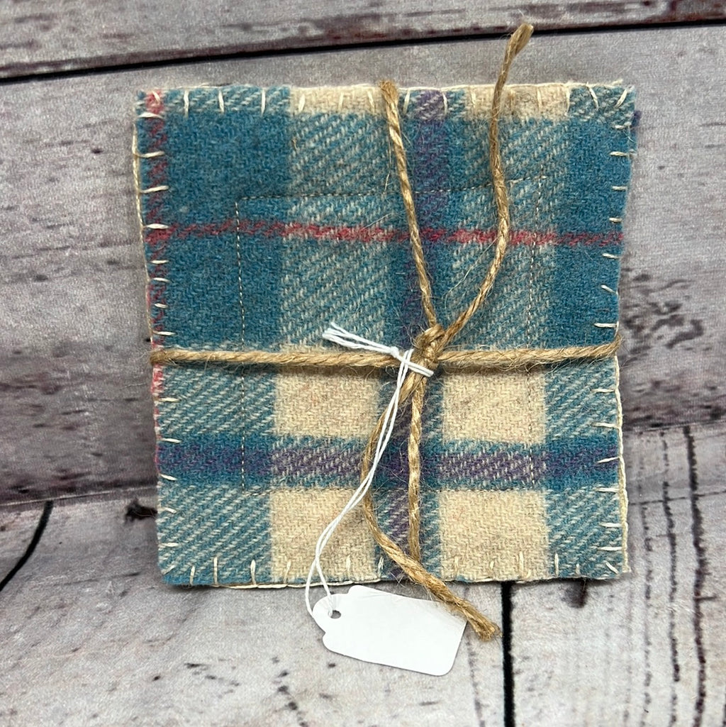 Set 2 knitted coasters