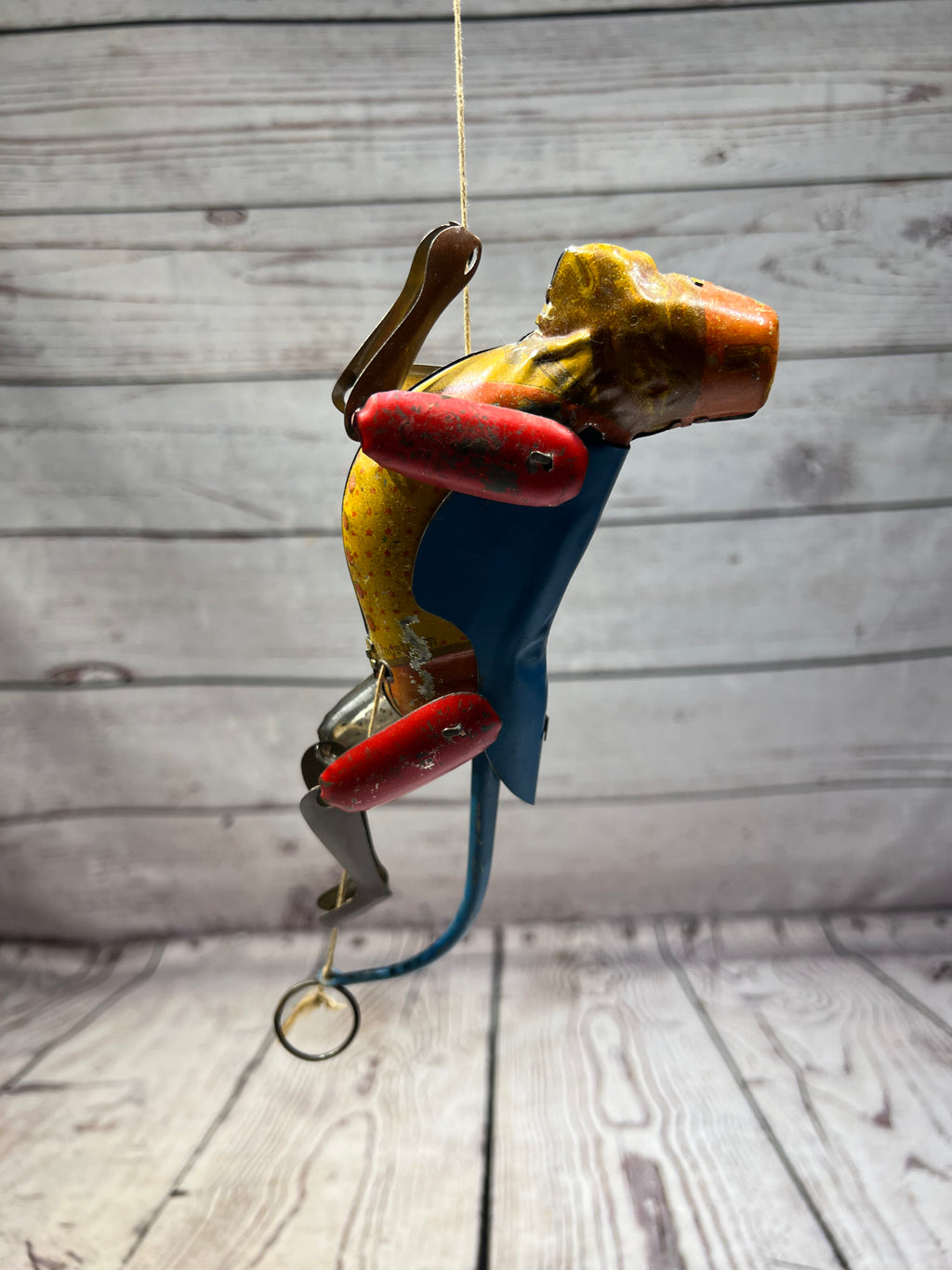 Tin Climbing Monkeys