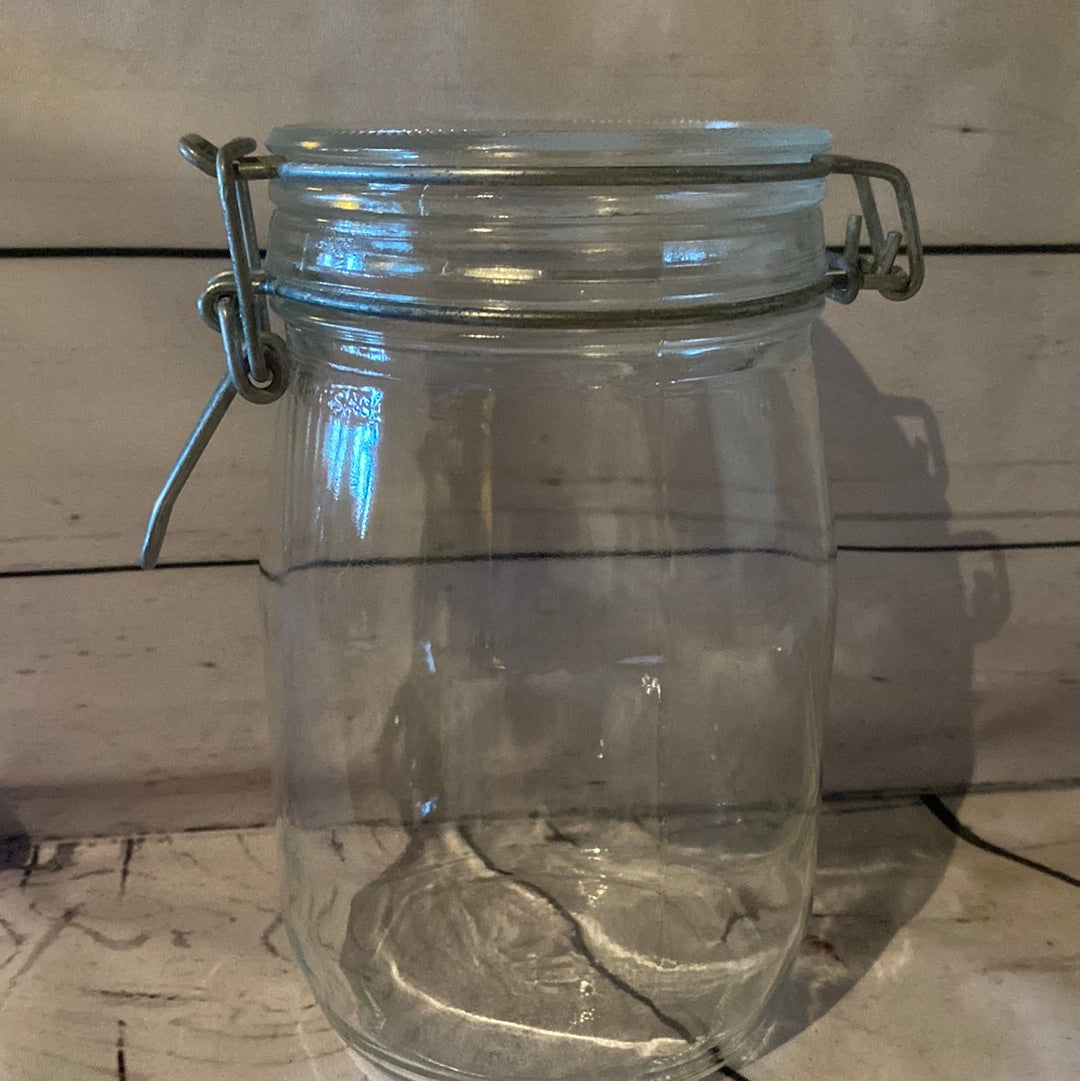 Glass jars with lid