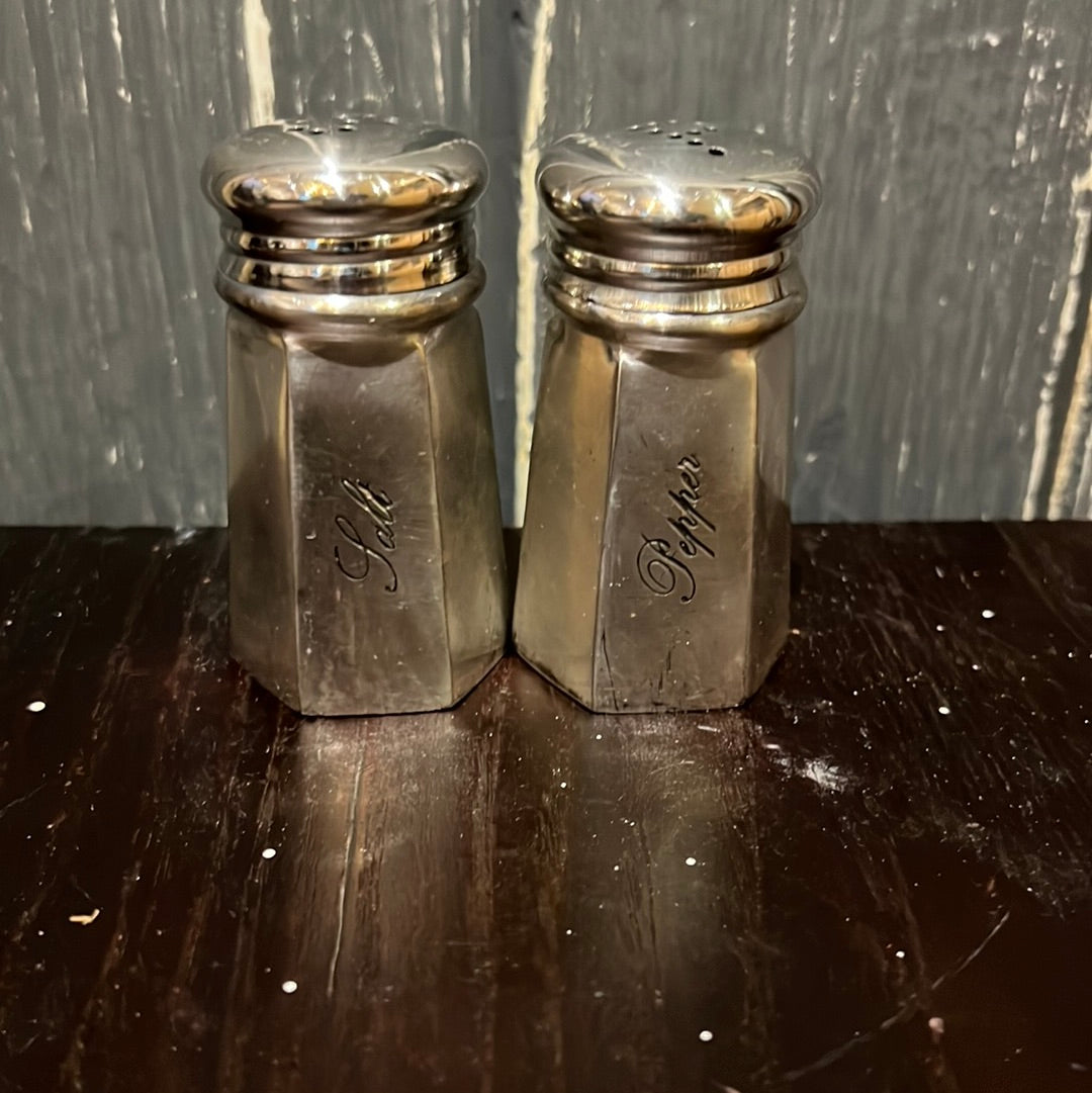 Pewter Salt/pepper Shakers