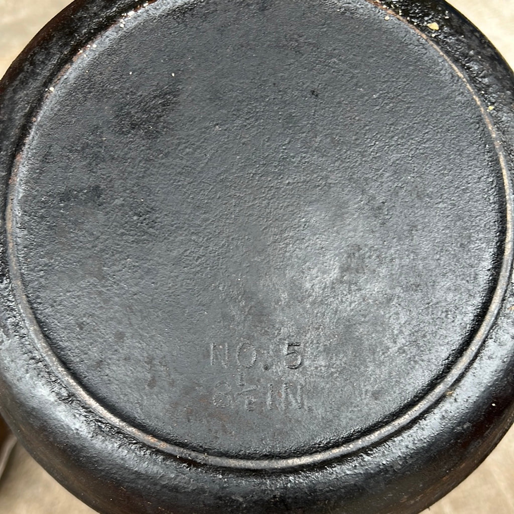 No.5 cast iron pan