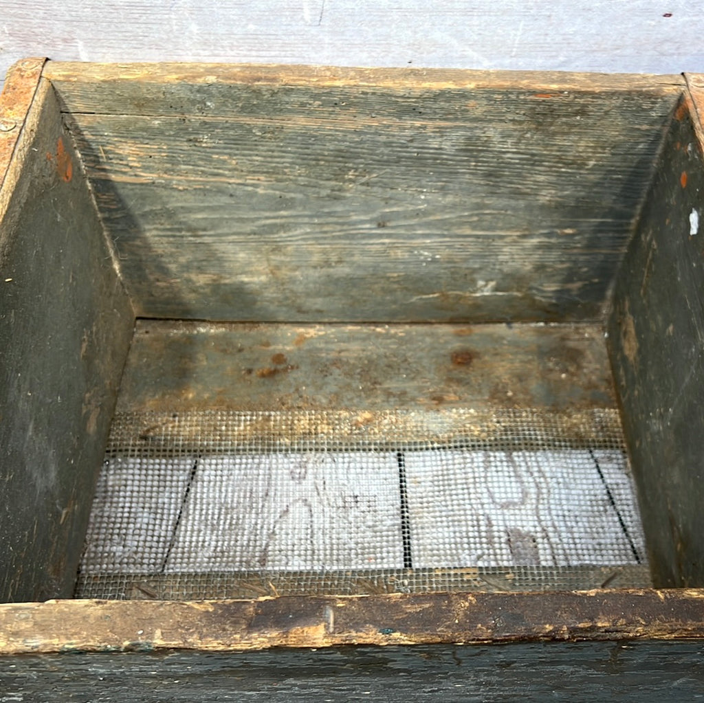 Old School Box Sifter