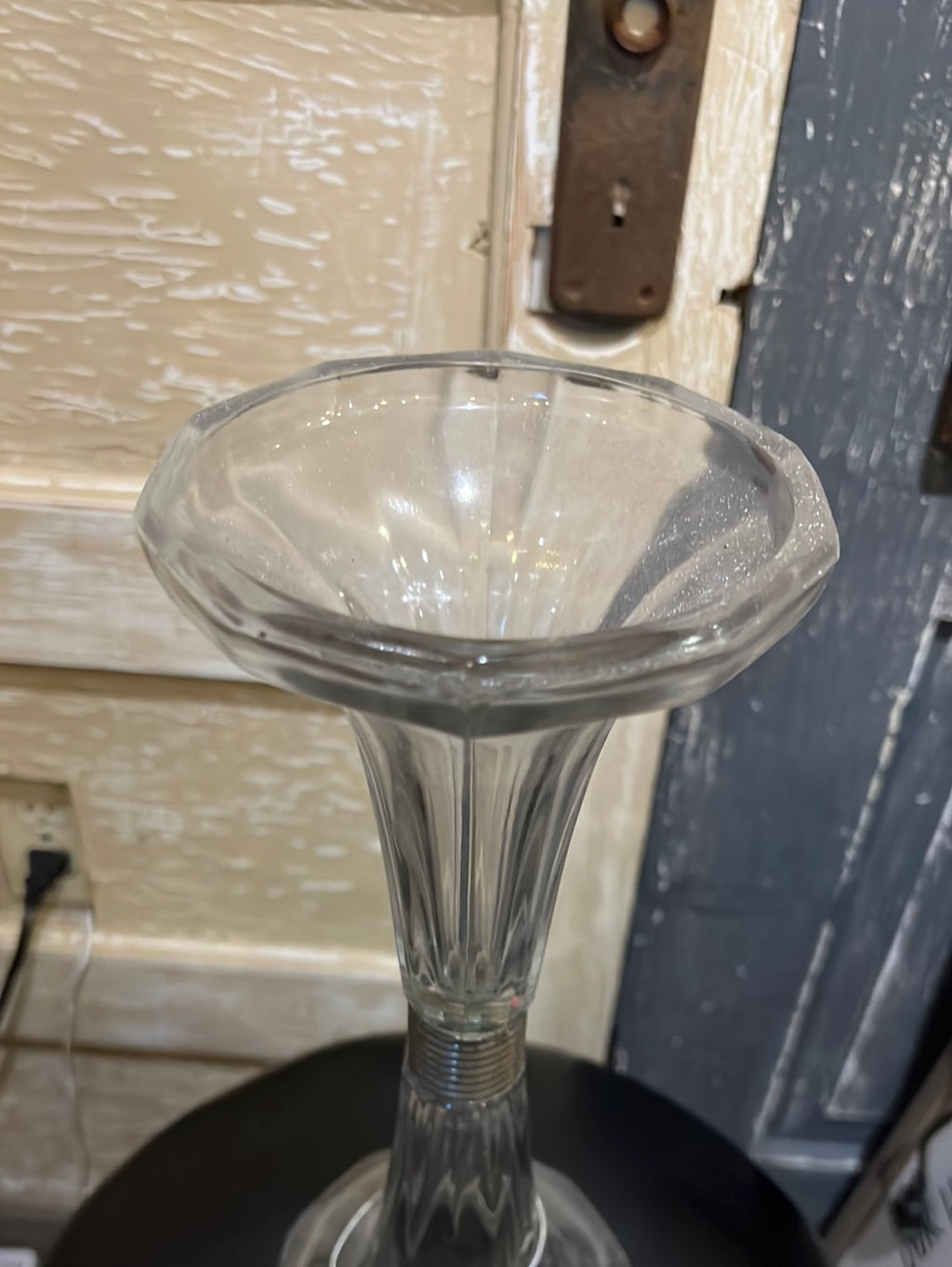 Glass shelve stand