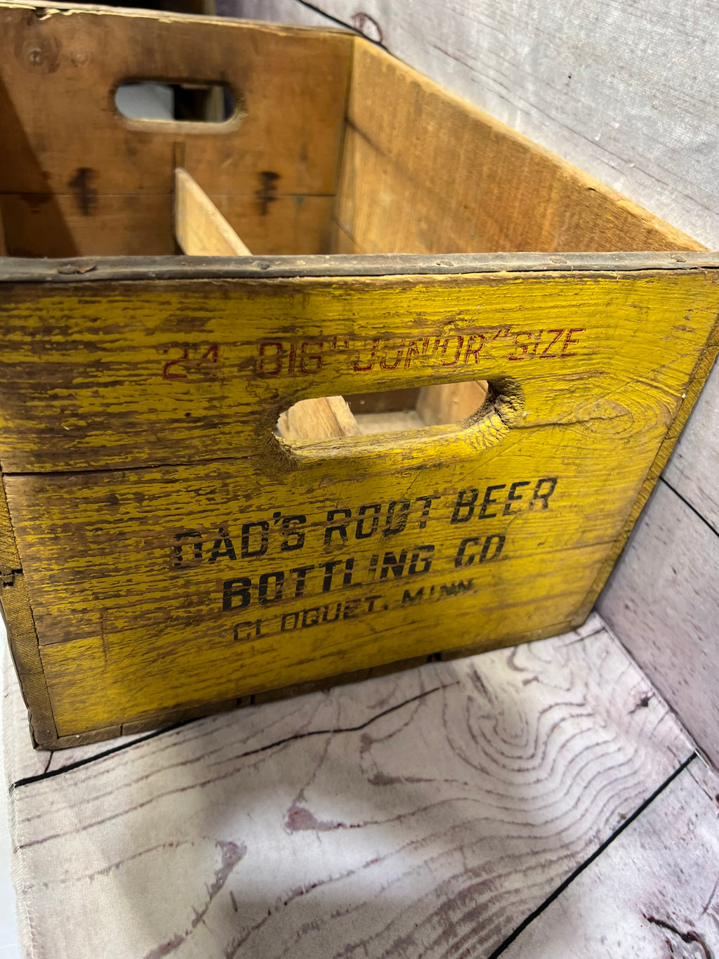 Dads Root-beer Crate
