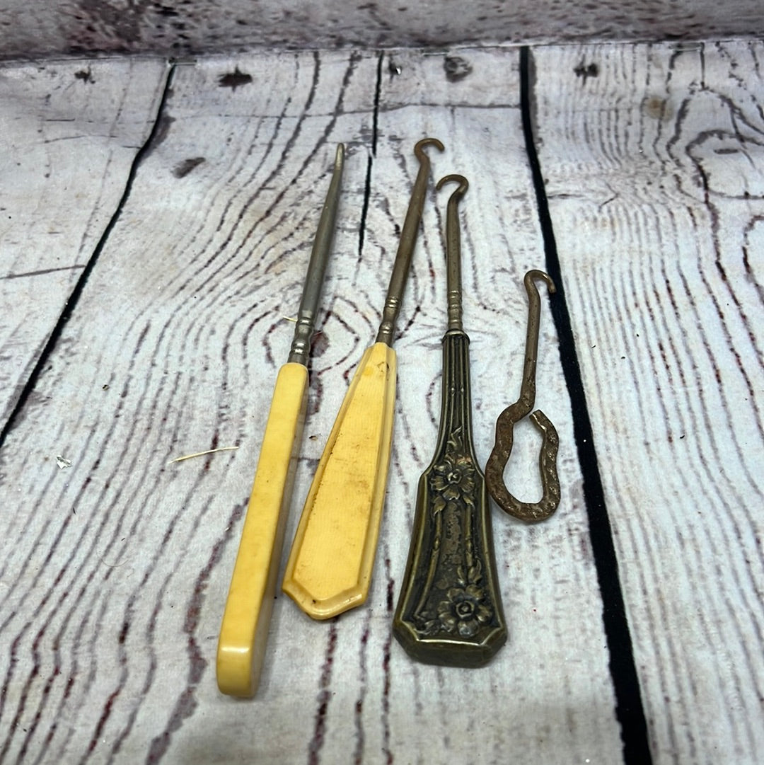 Assorted Kitchen Utensils