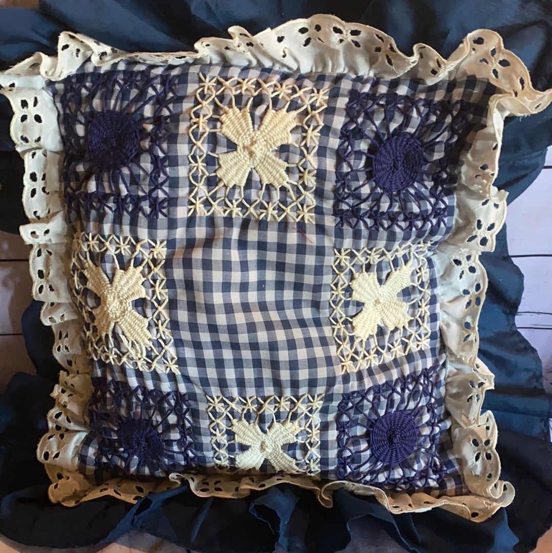 Knitted Pillow