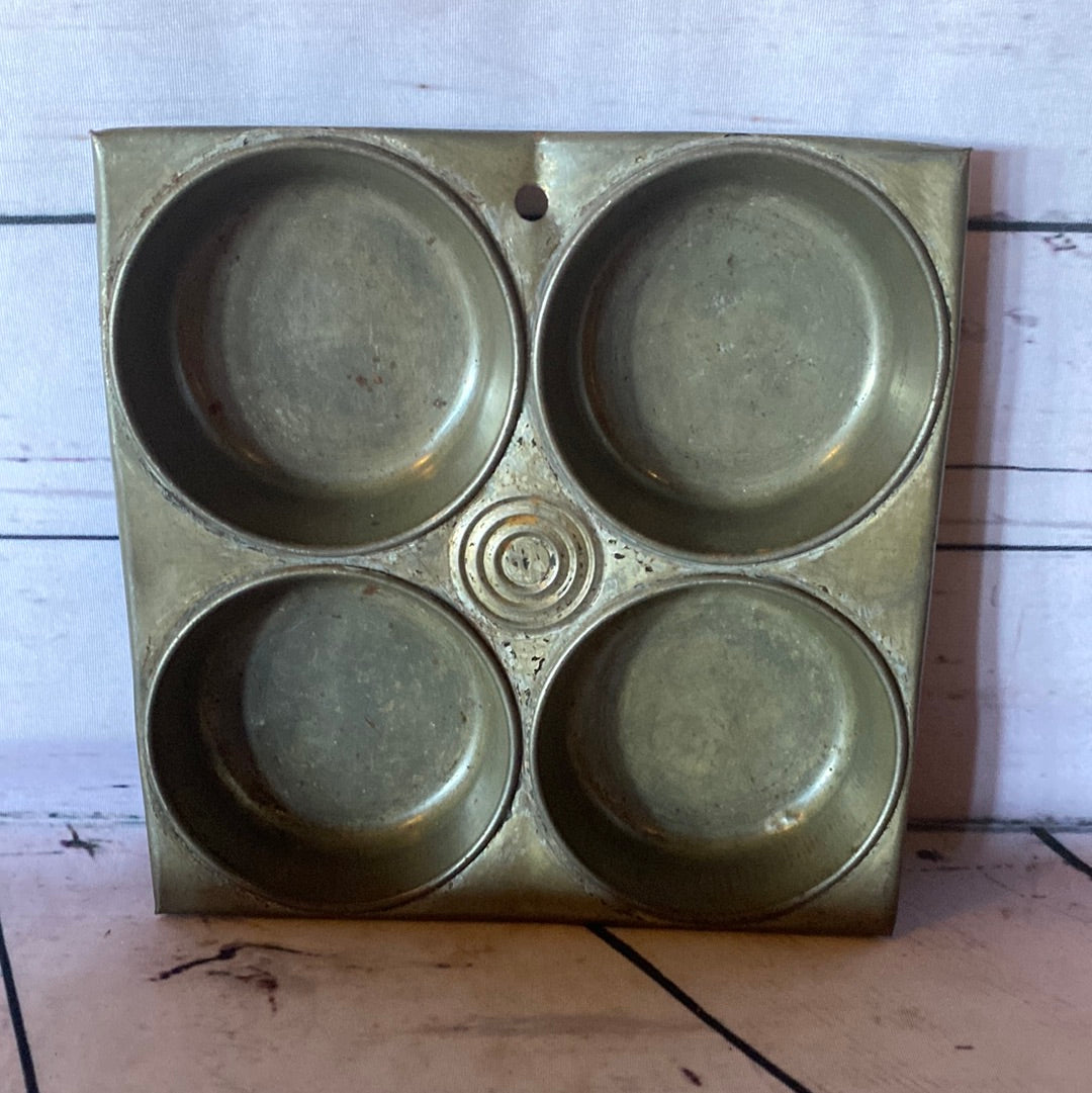 Metal cupcake tin