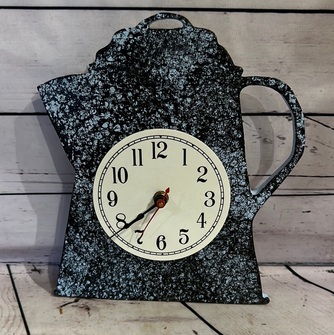 Teapot clock