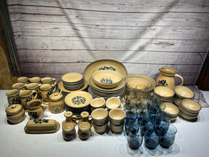 Pfalzgraf Folk Art Dishes (91pc)