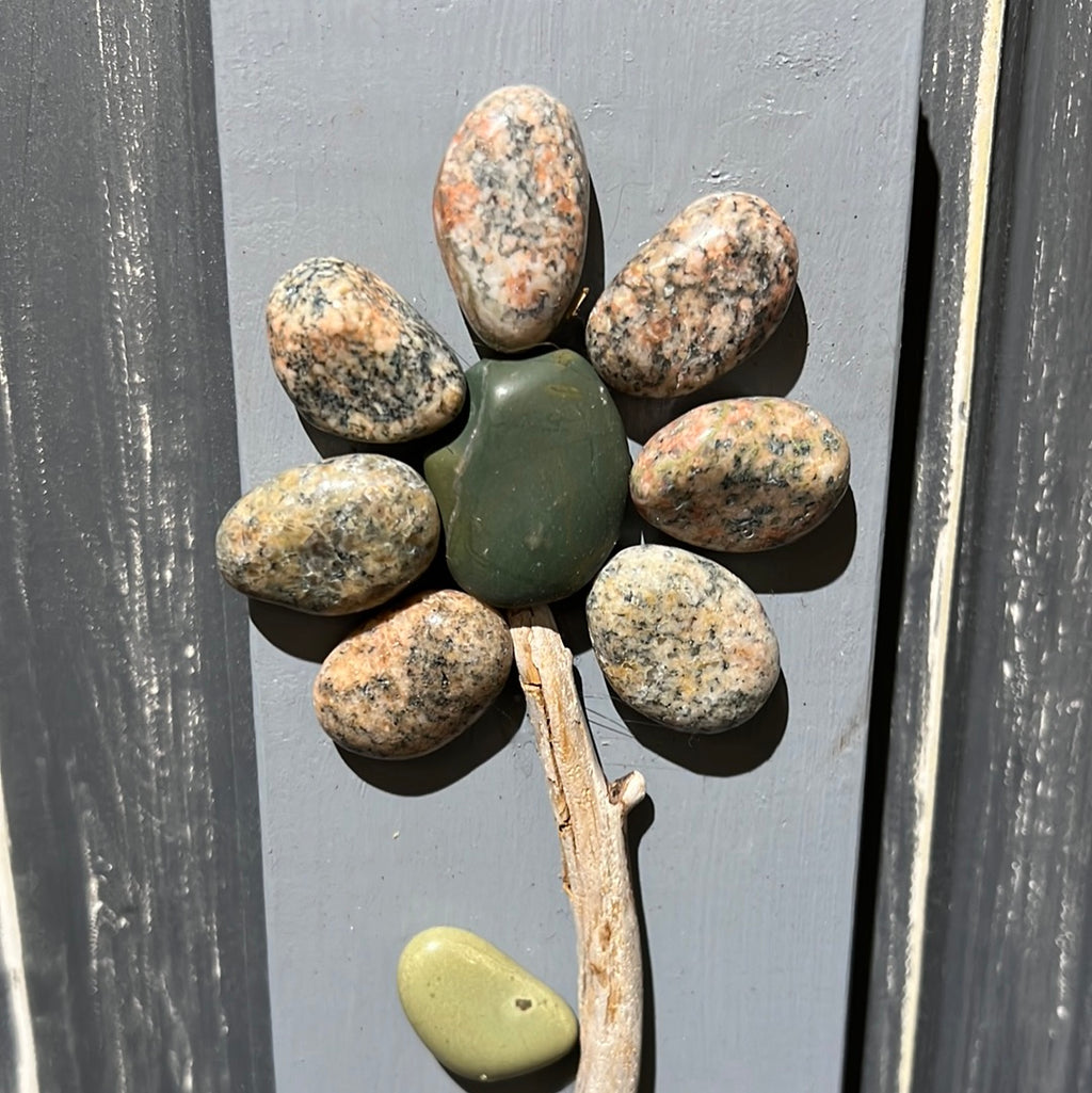 Gray trim wall hanging with one flower