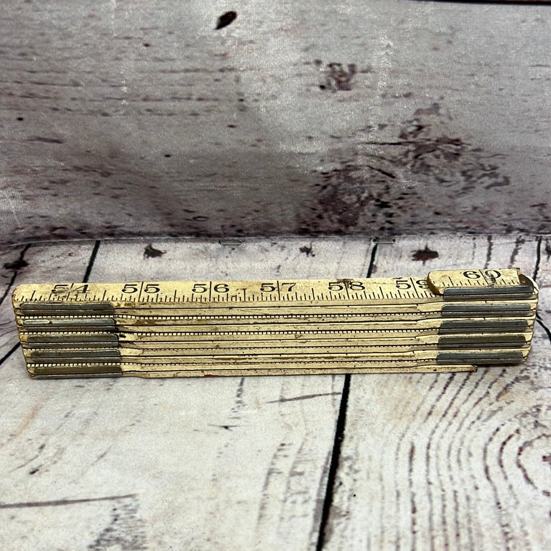 Collapsing ruler