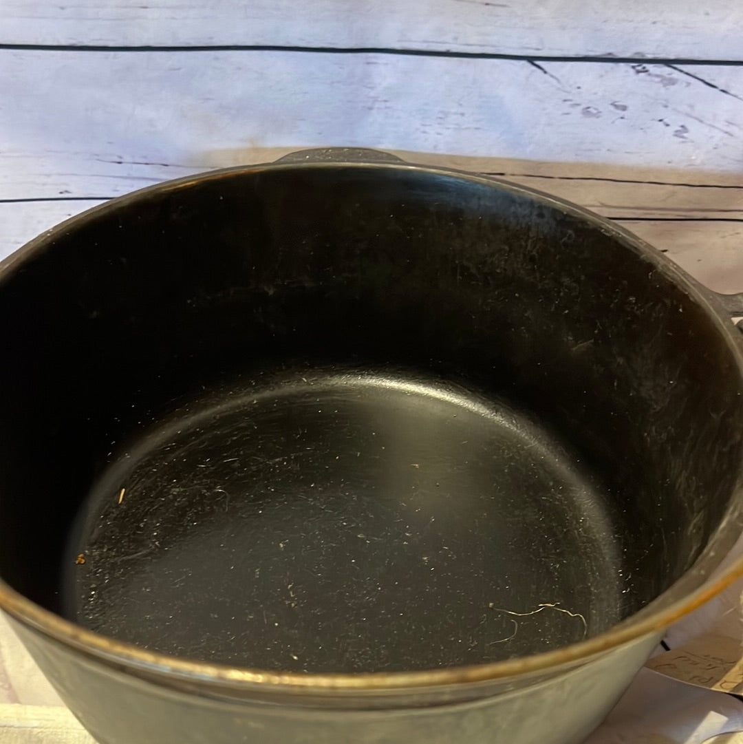 Wagner ARE Cast Iron Pot with Lid