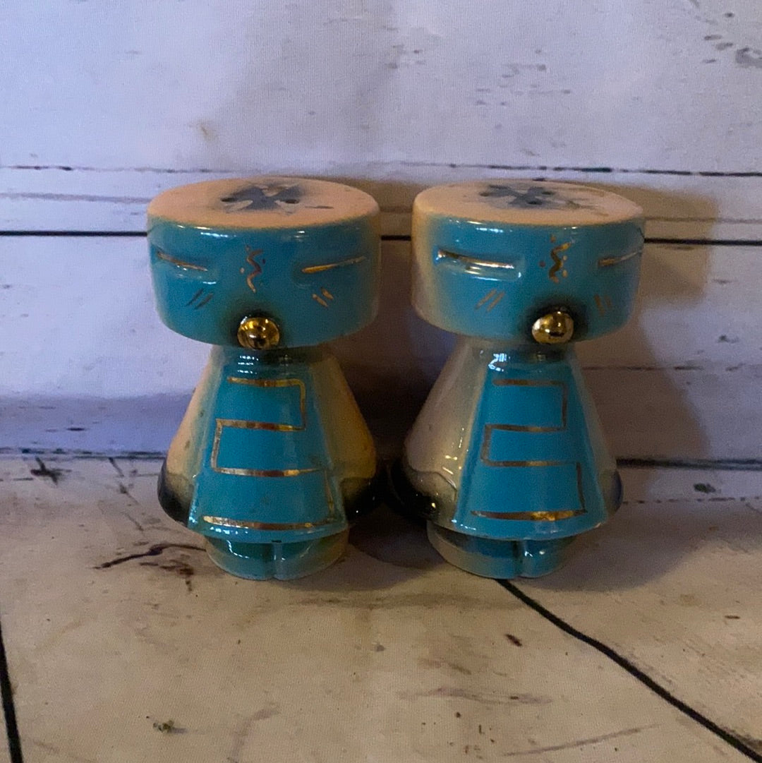 aztec salt pepper shakers