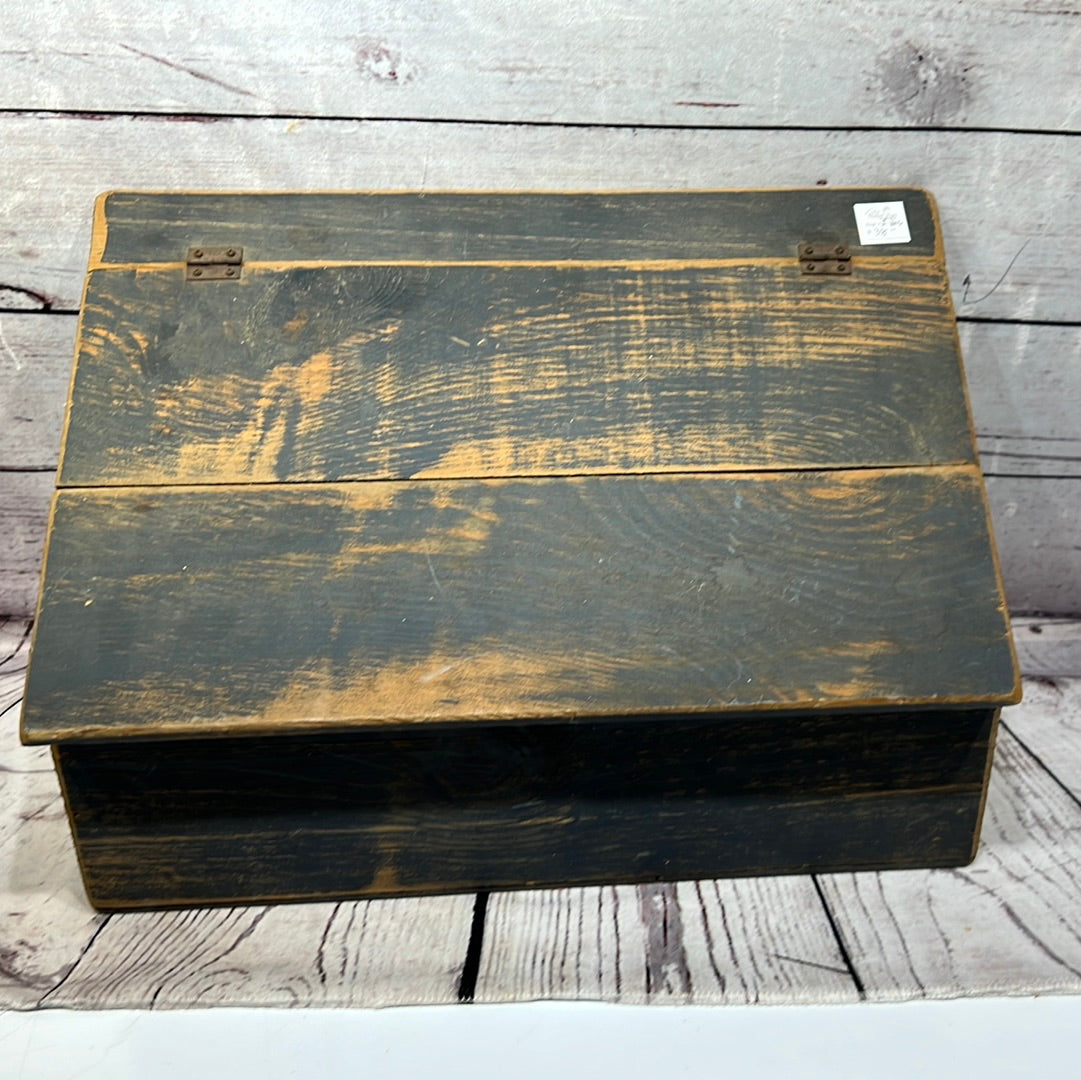 Outdoor wood box