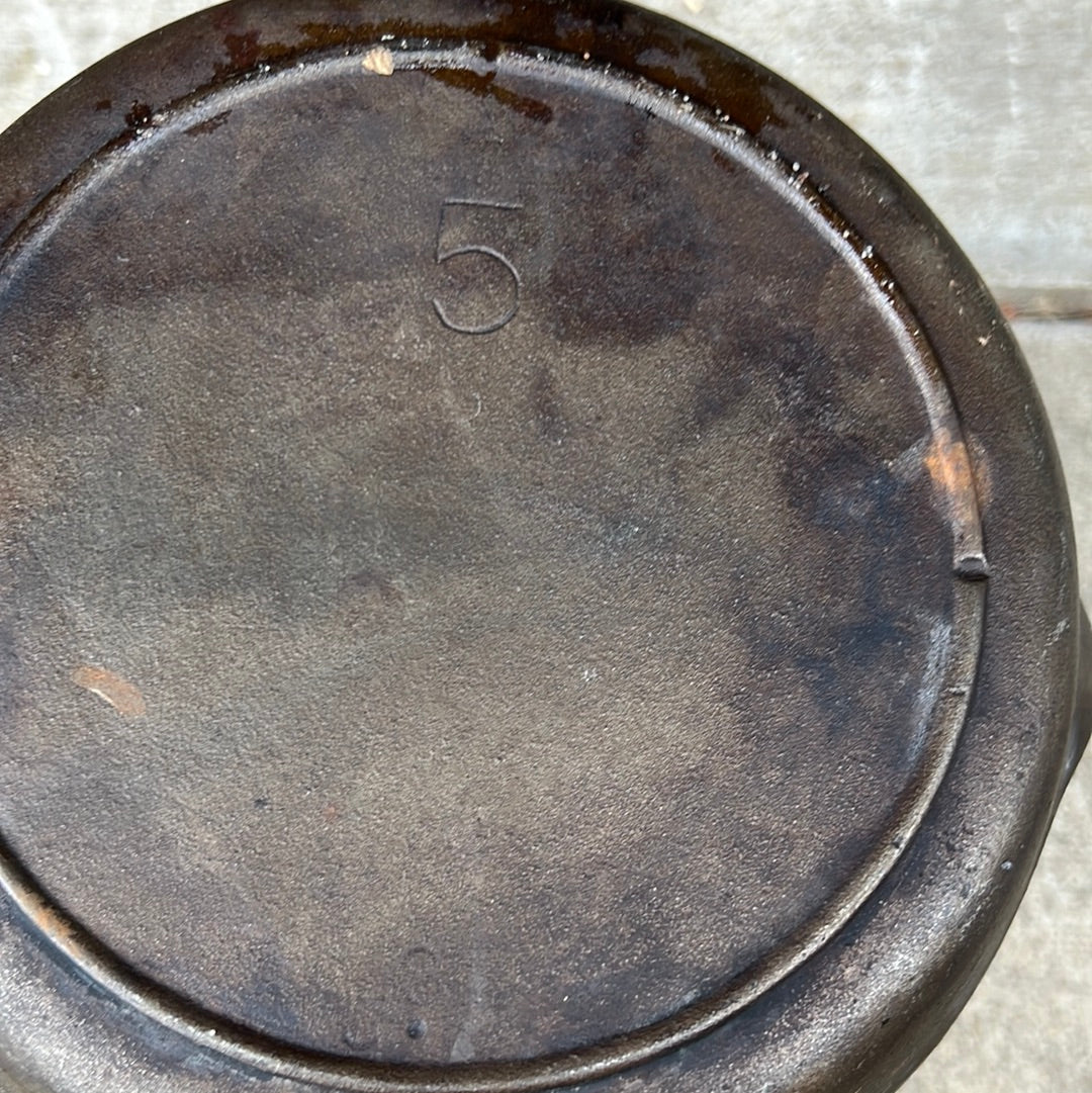 No.5 cast iron pan