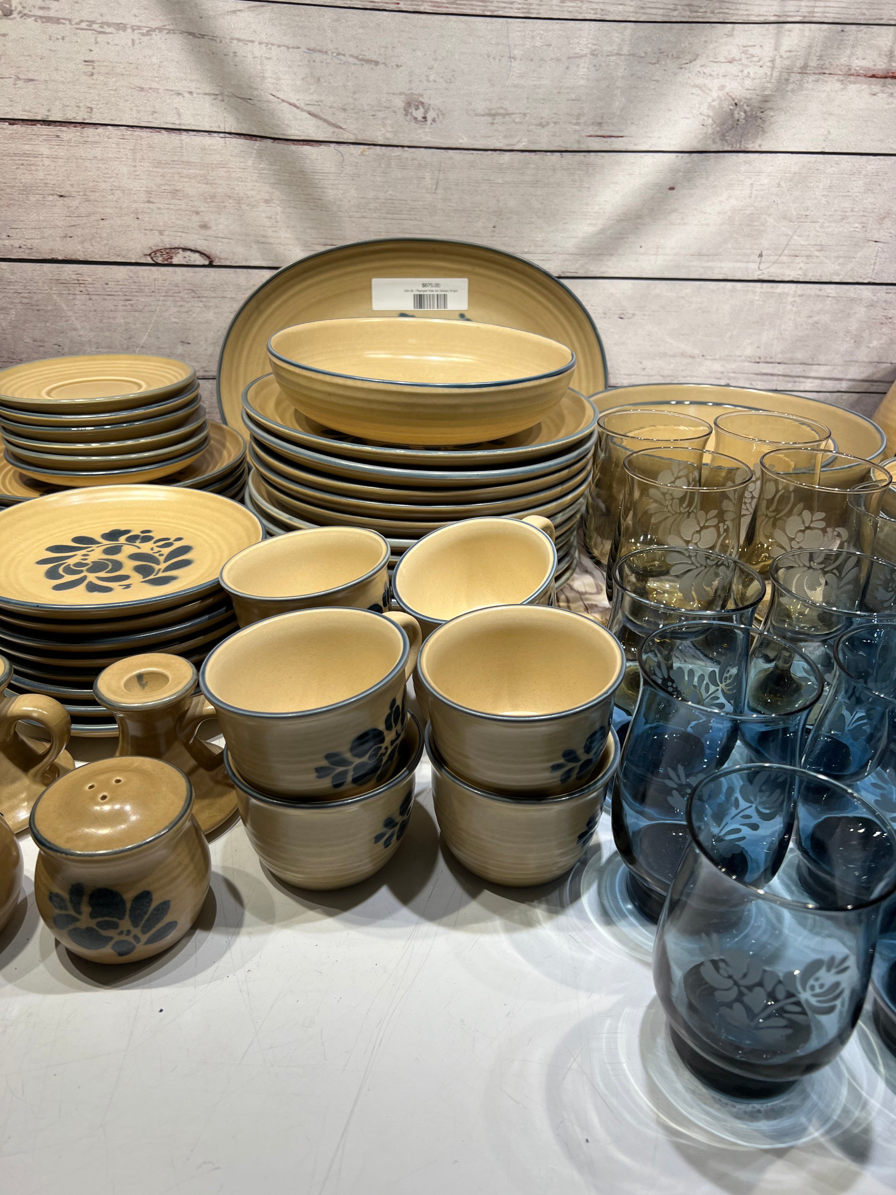 Pfalzgraf Folk Art Dishes (91pc)