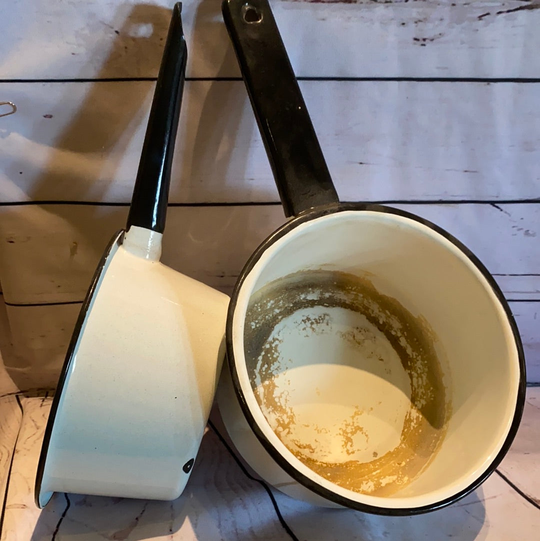 Enamel pots